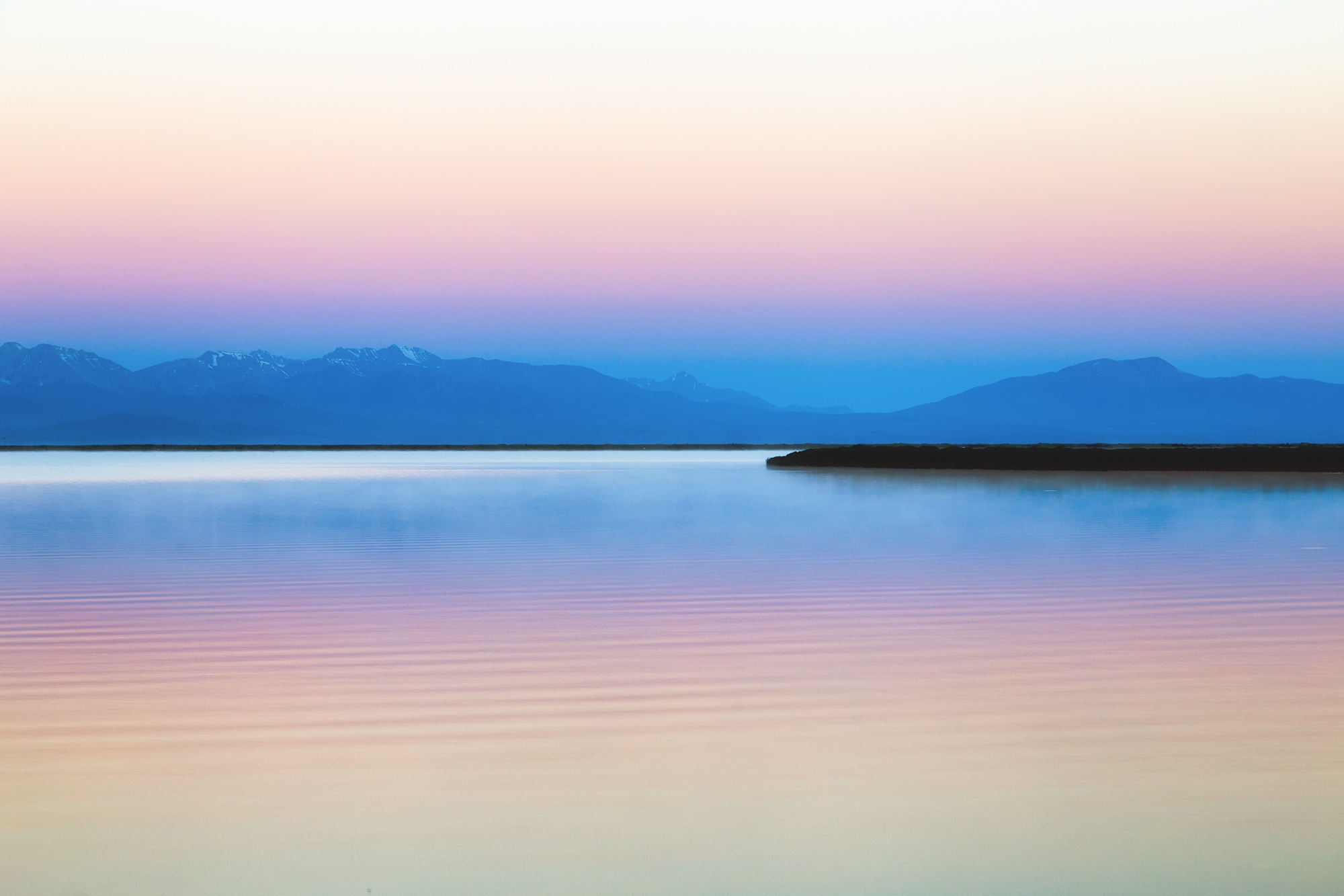 Calm water and mountains at sunrise HD Wallpaper