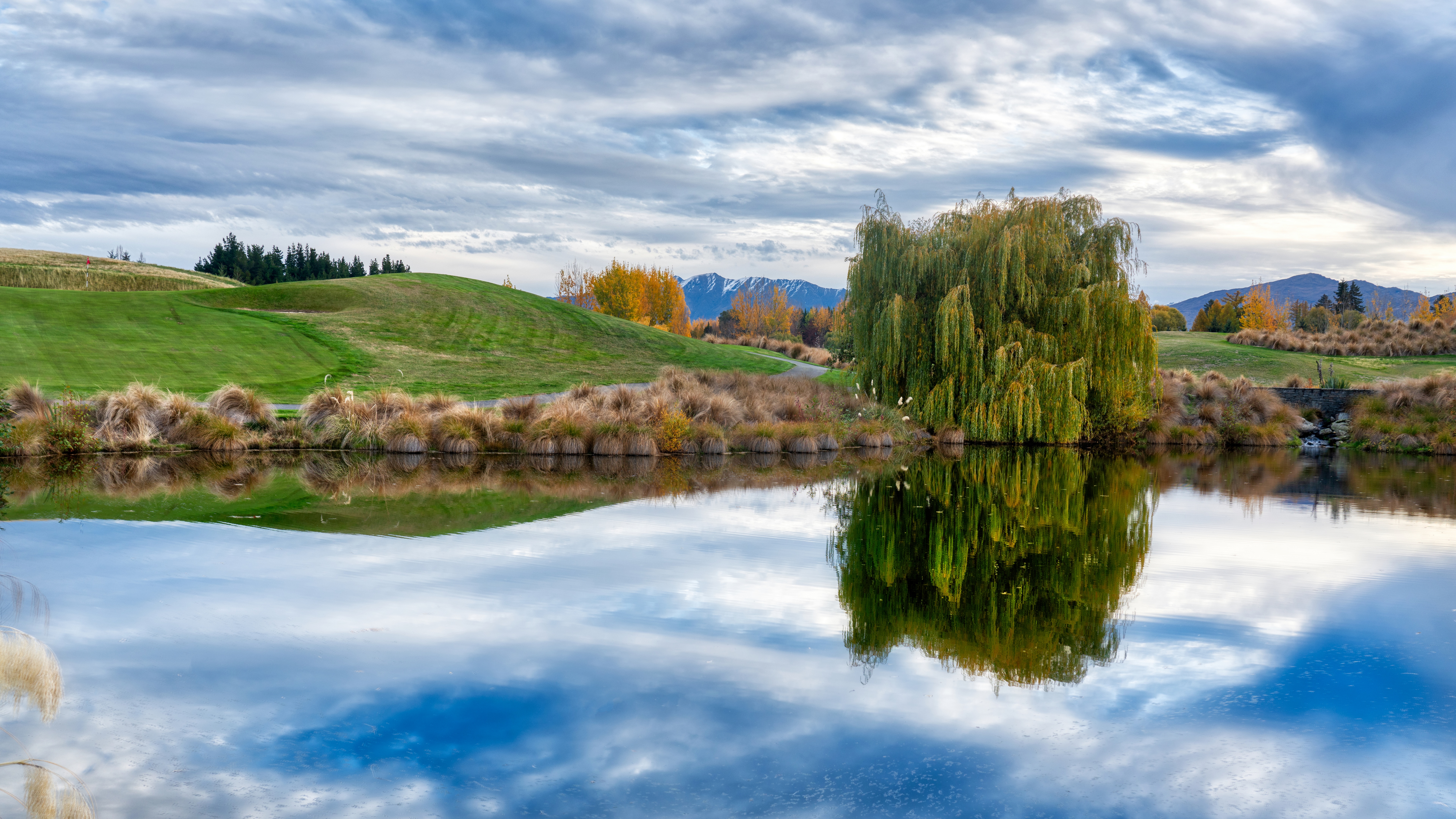4K New Zealand landscape with mountains and reflection HD Wallpaper