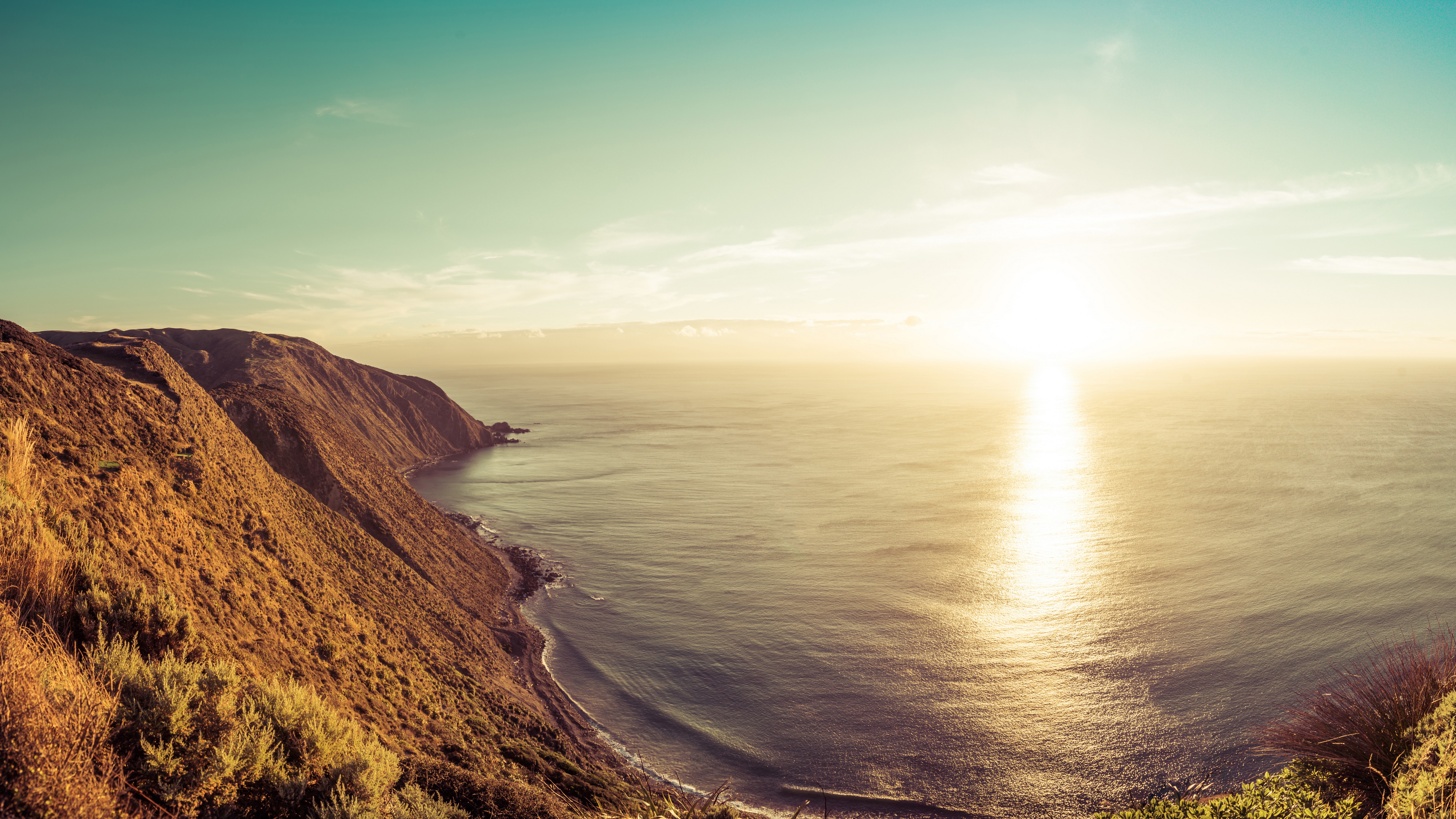 4K Sun over the ocean near Wellington, New Zealand HD Wallpaper