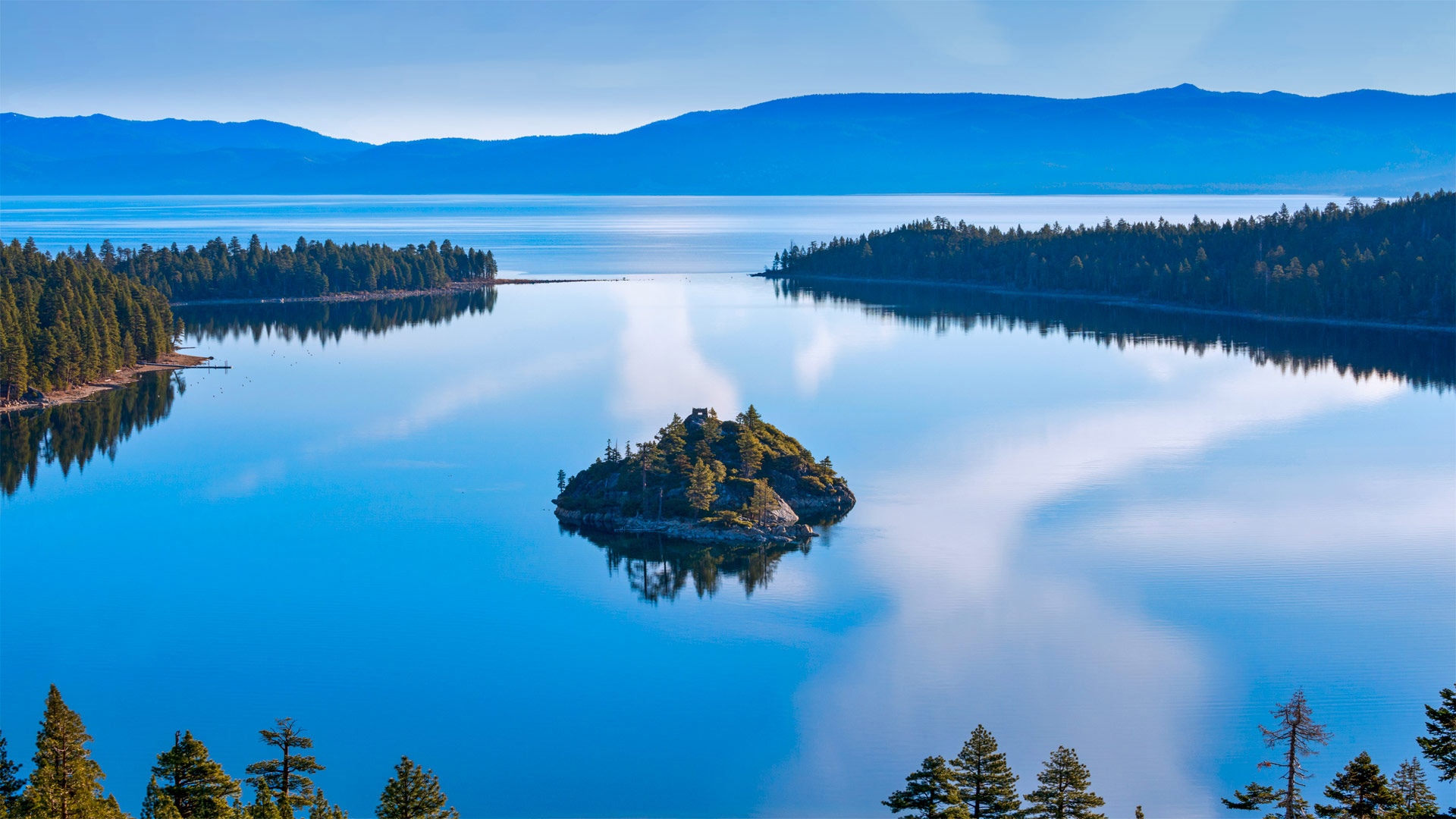 Emerald Bay, Lake Tahoe with Fanette Island HD Wallpaper