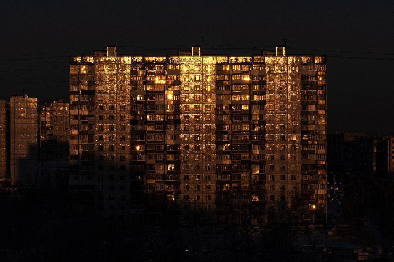 Building in Russia illuminated by sunset HD Wallpaper