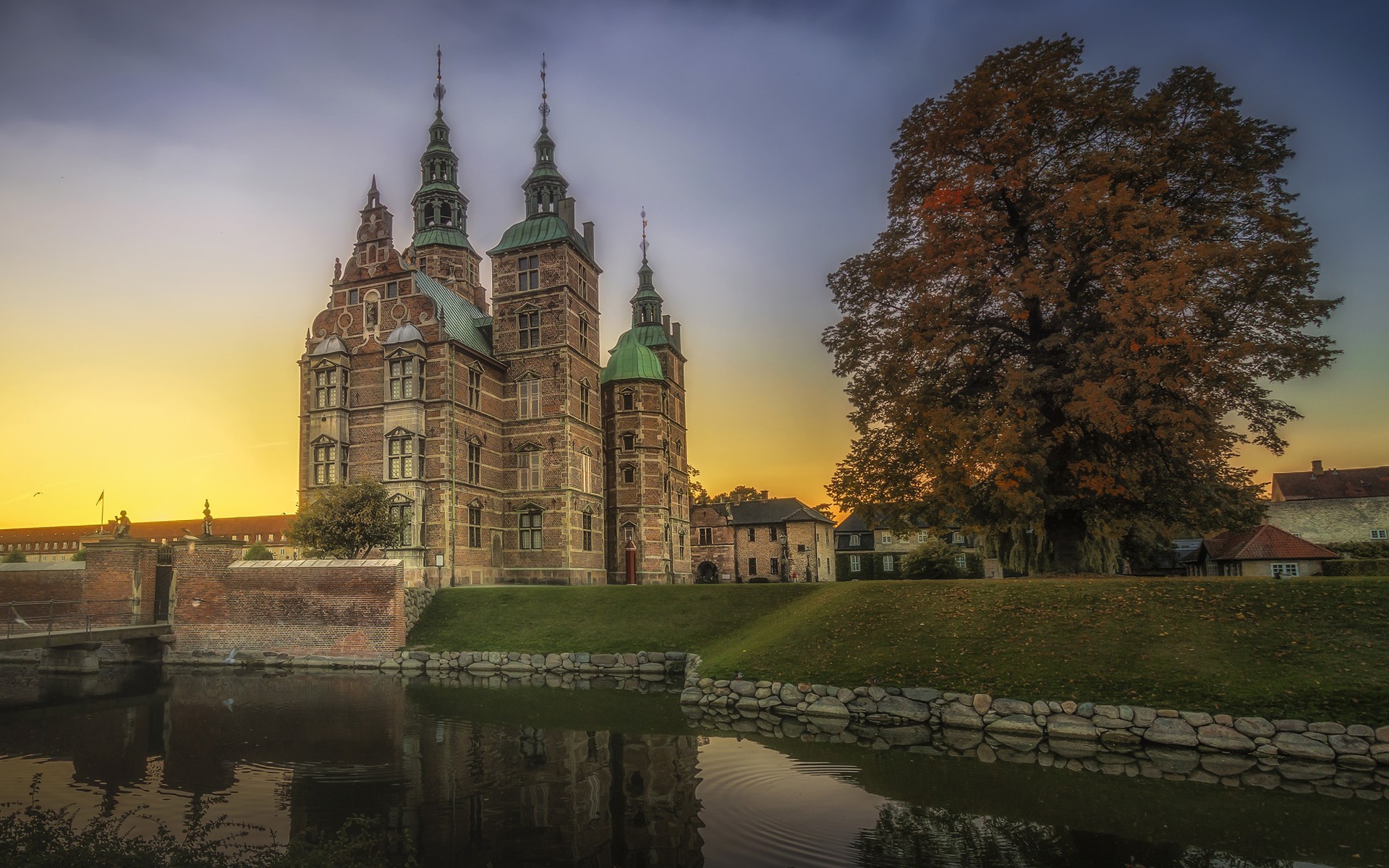 Rosenborg Castle in Copenhagen, Denmark at sunset HD Wallpaper