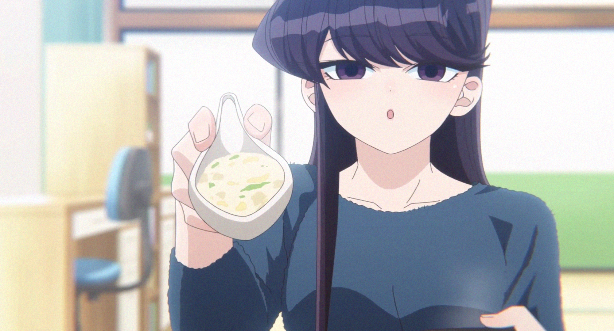 Komi Shouko holds a spoonful of food HD Wallpaper