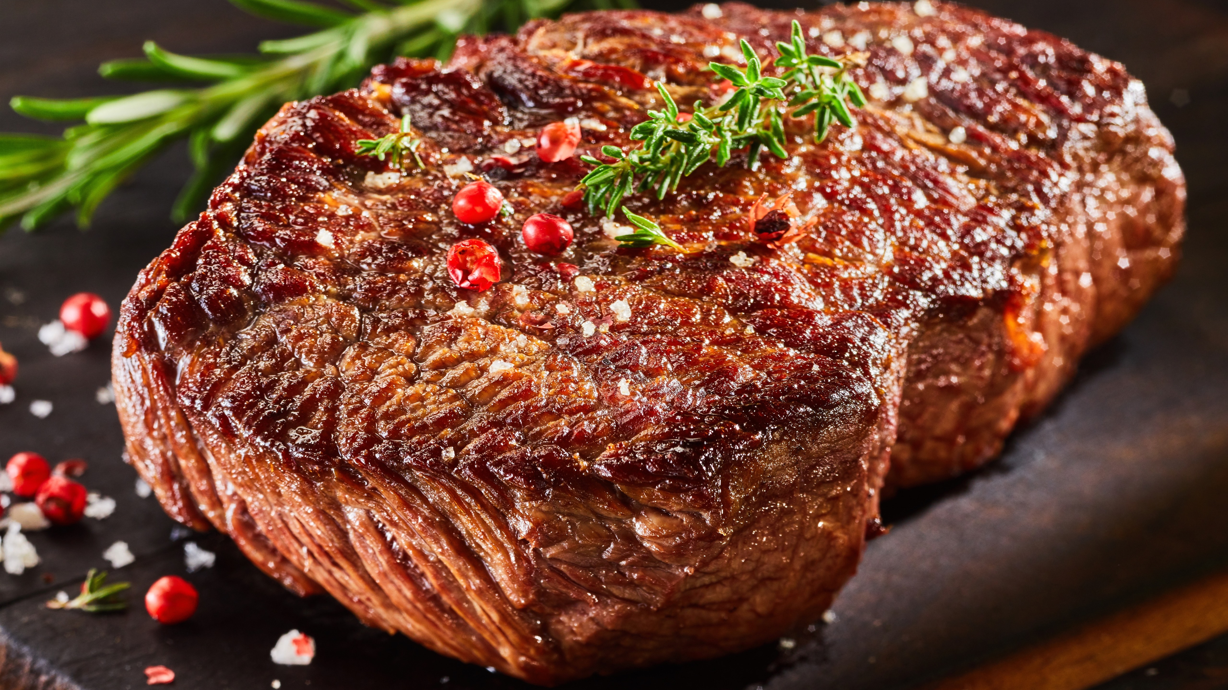 4K still life of a seasoned steak HD Wallpaper