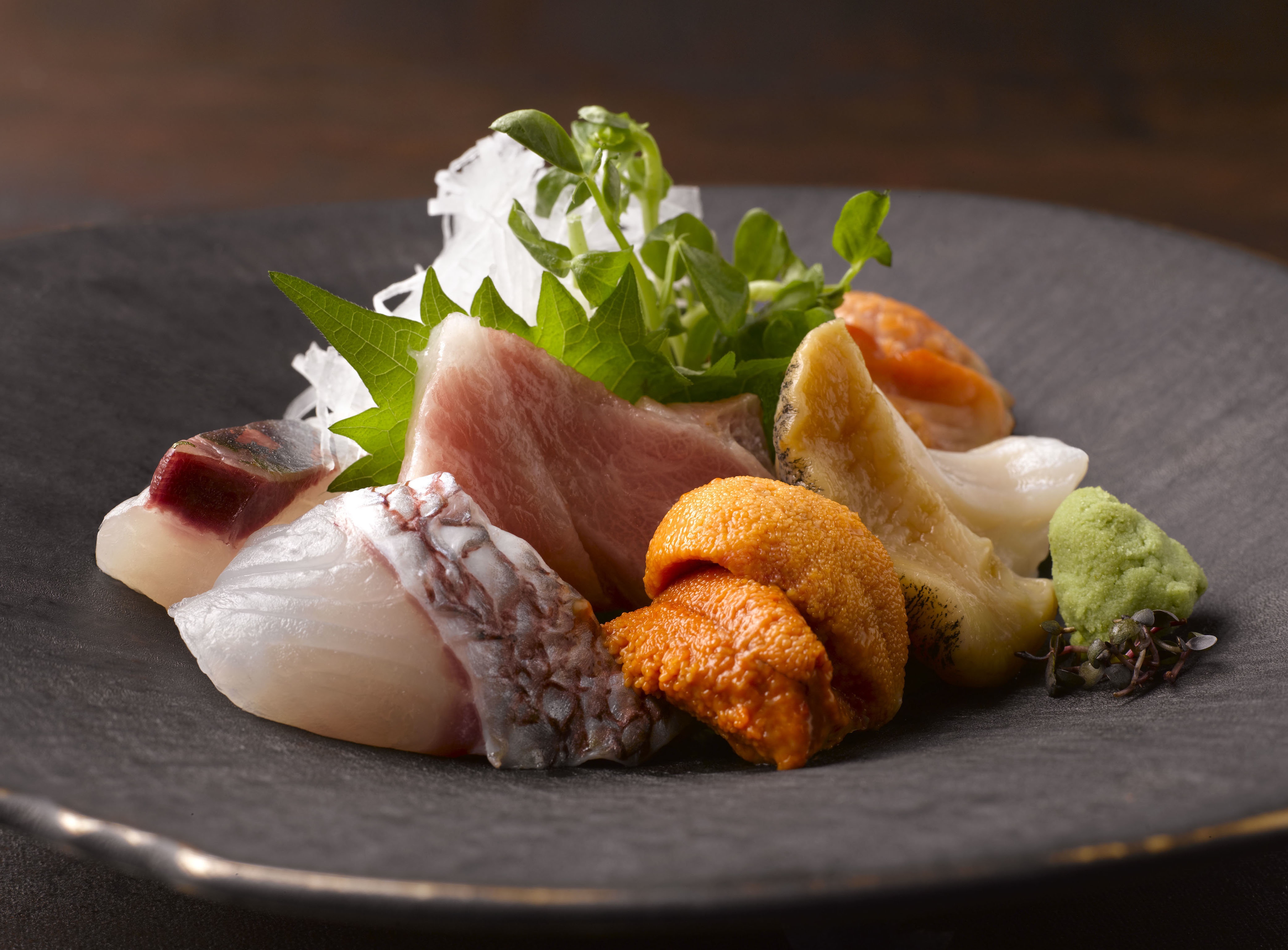 Sashimi platter with sea urchin and wasabi HD Wallpaper