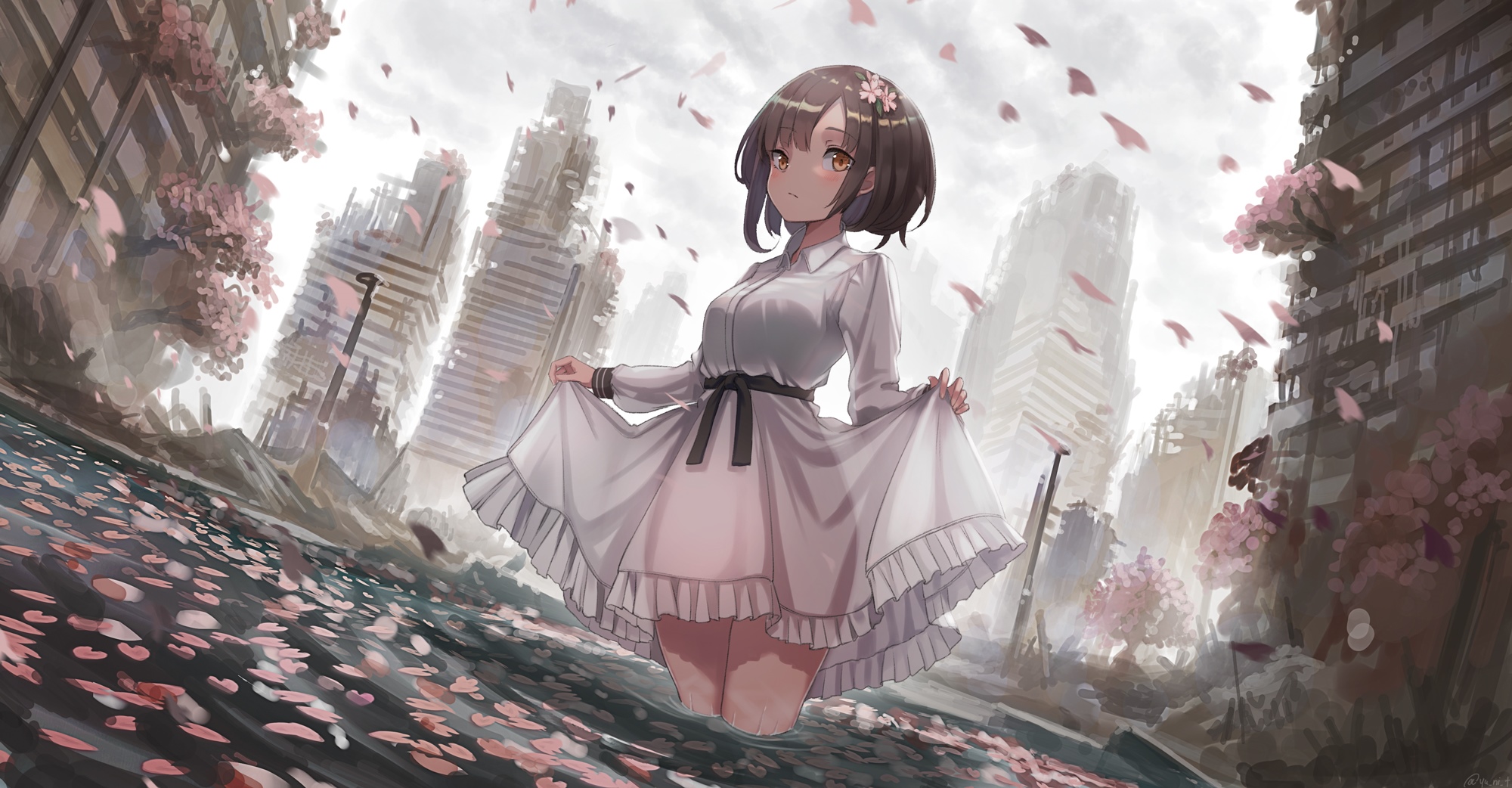 Yu Ni T in a white dress amidst cherry blossoms HD Wallpaper