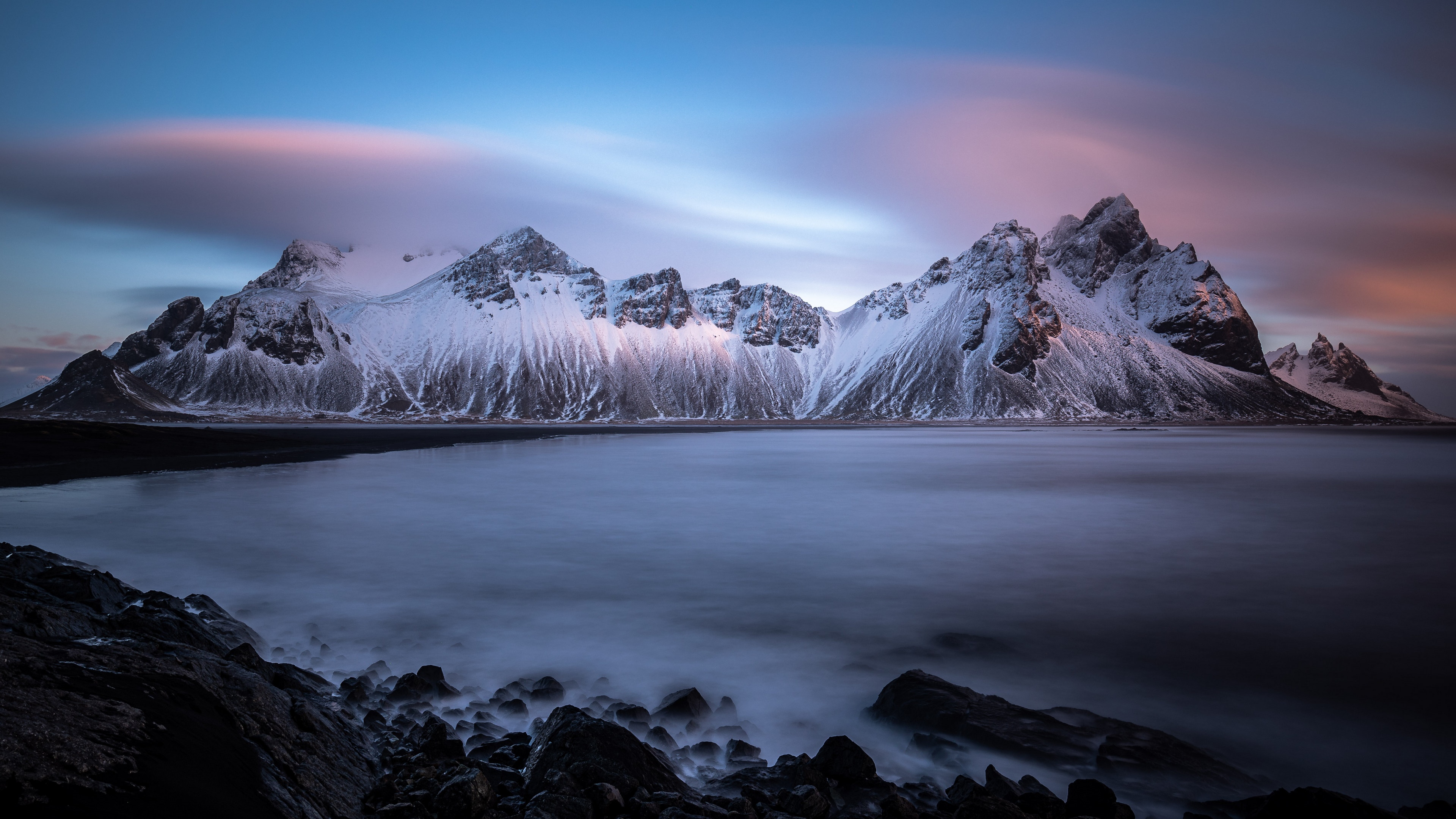4K Vestrahorn mountains and sea in Iceland HD Wallpaper
