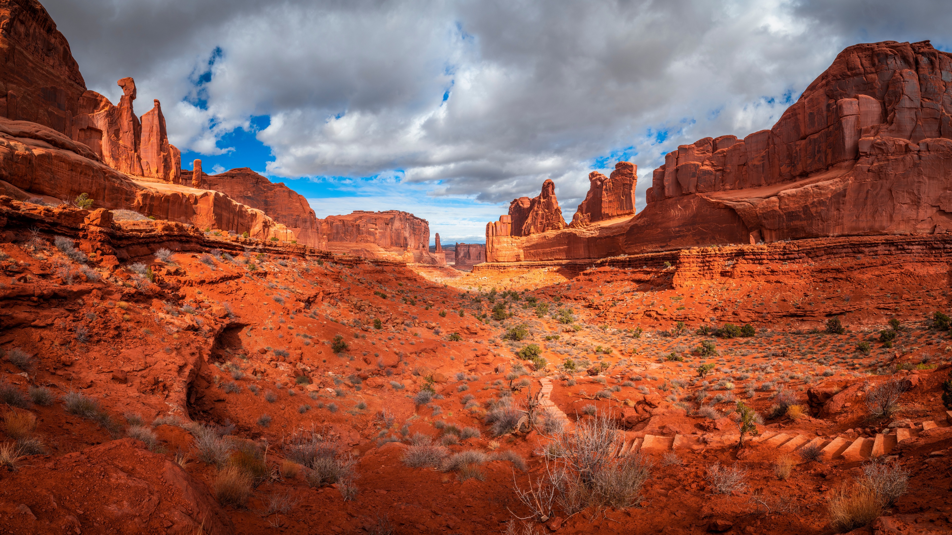 4K Arches National Park Landscape with Red Rock Formations HD Wallpaper