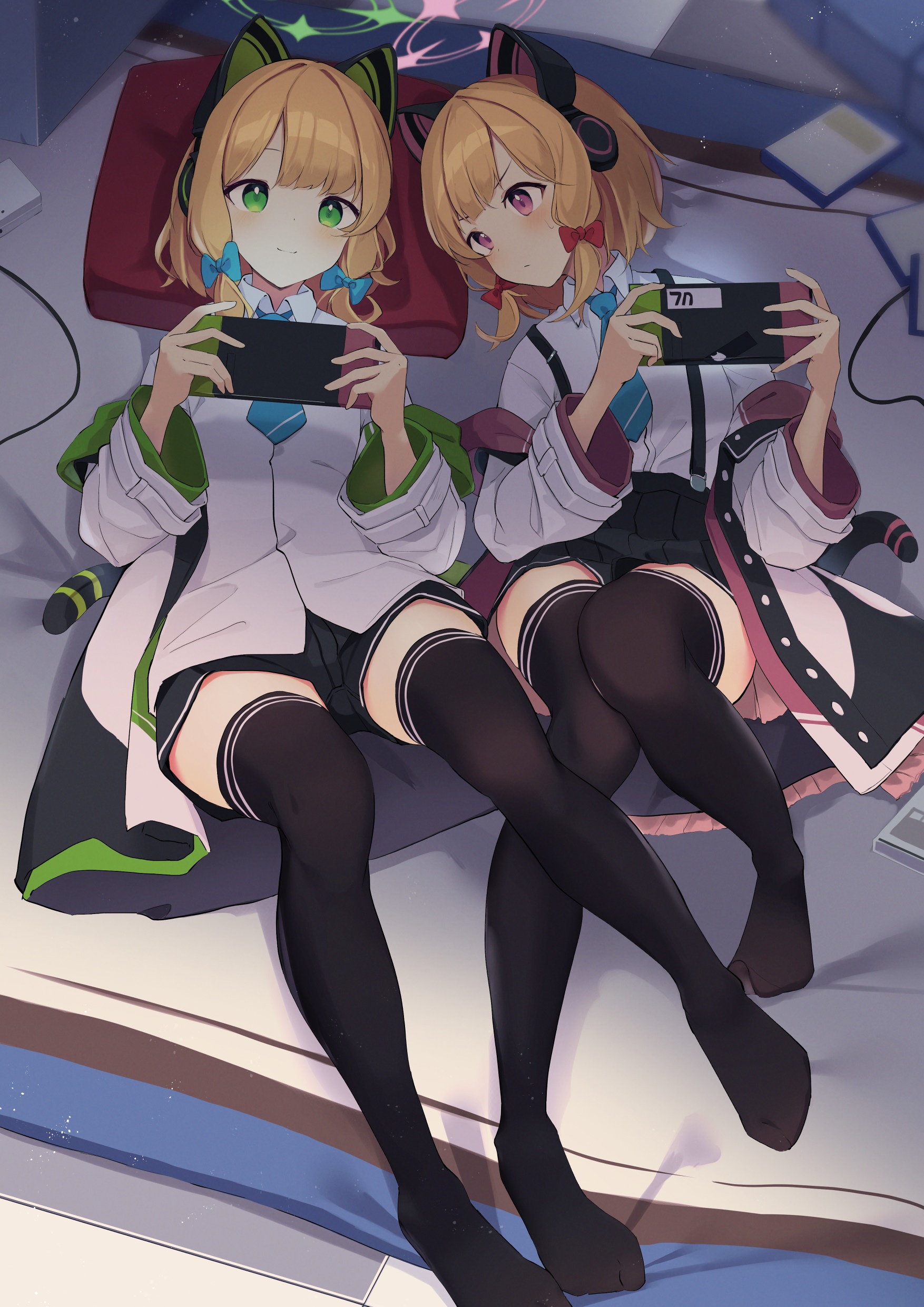 Saiba Momoi and Saiba Midori playing video games HD Phone Wallpaper