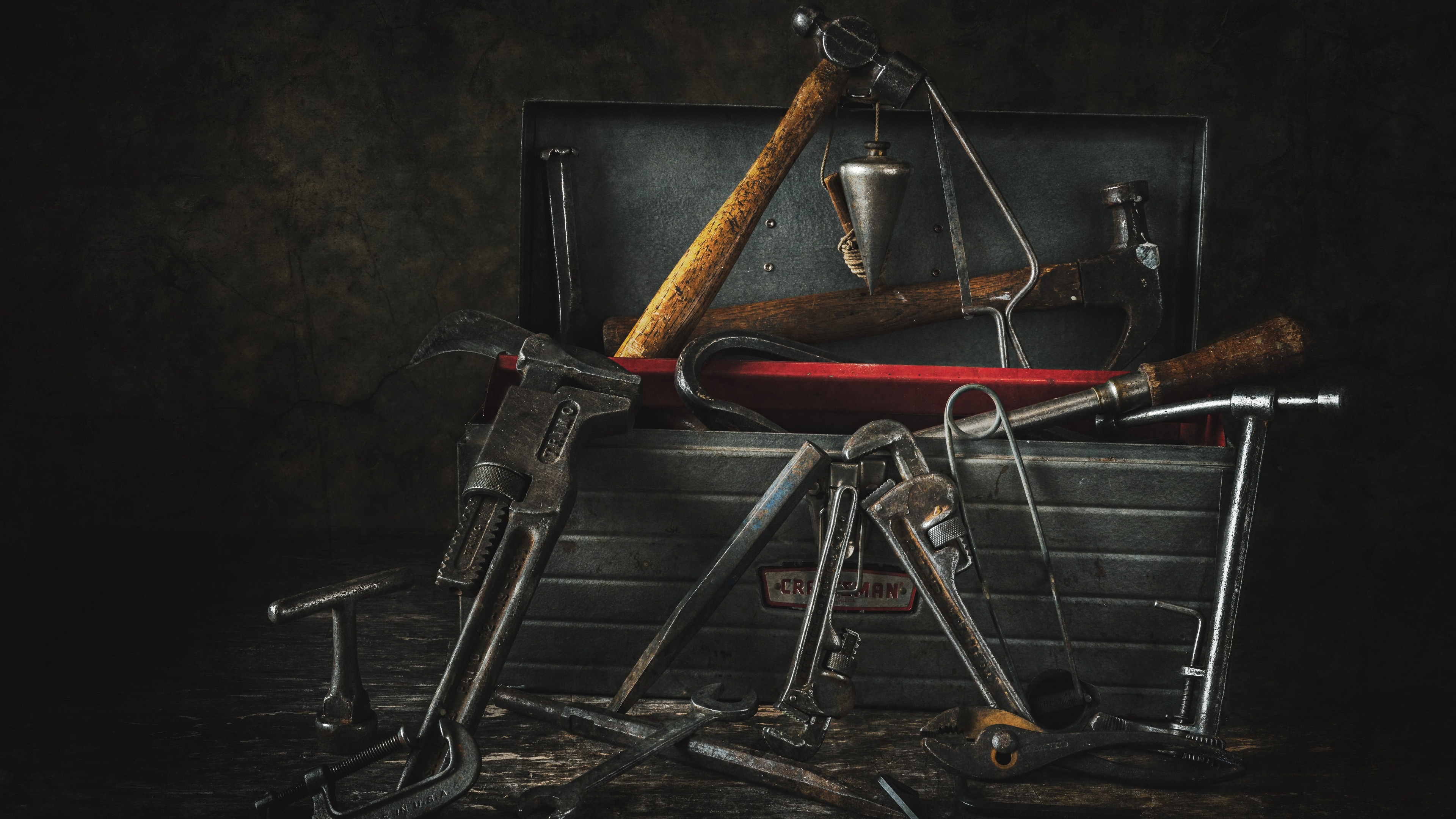 4K still life of tools in a toolbox HD Wallpaper