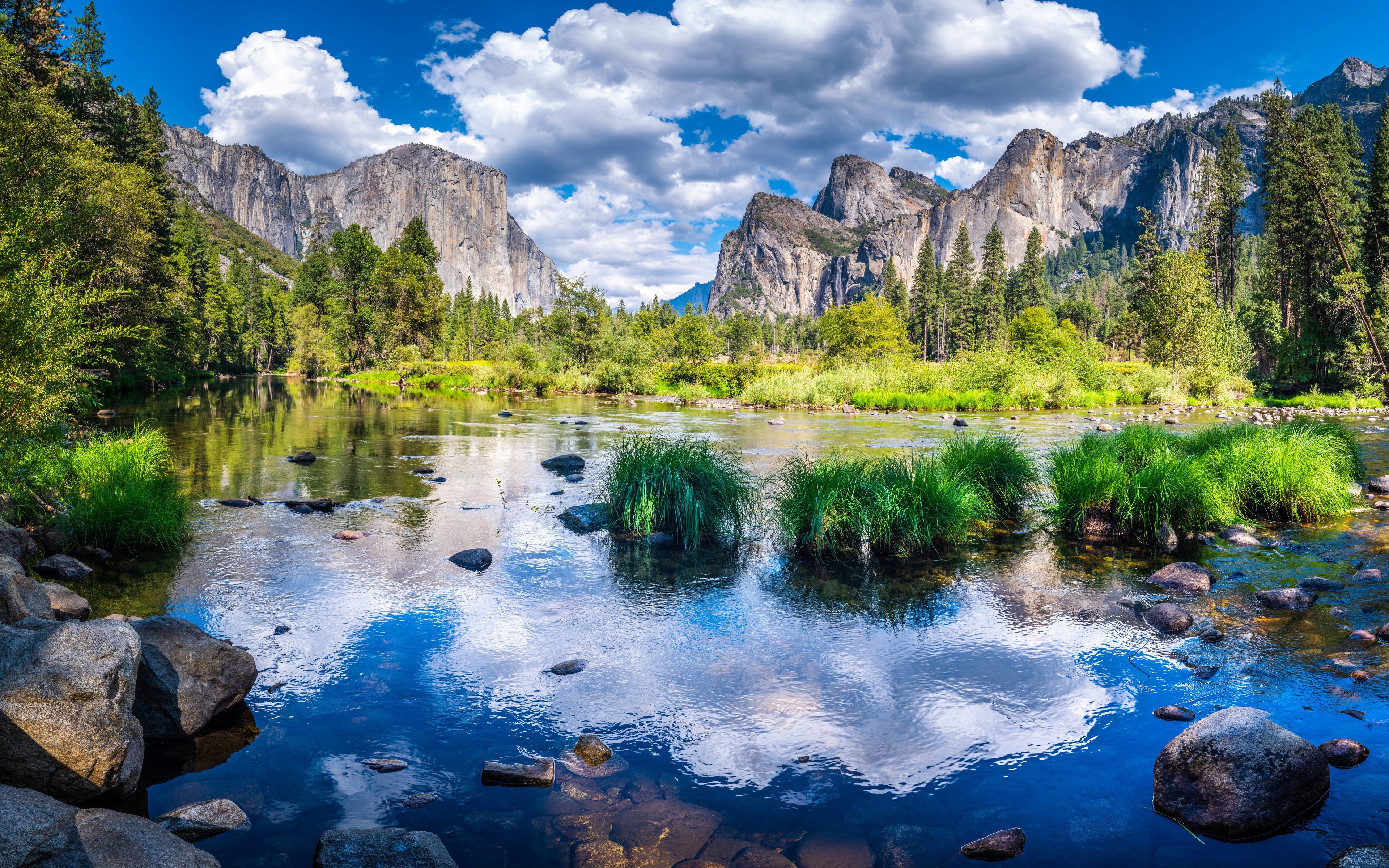 Yosemite National Park Landscape with River and Mountains HD Wallpaper