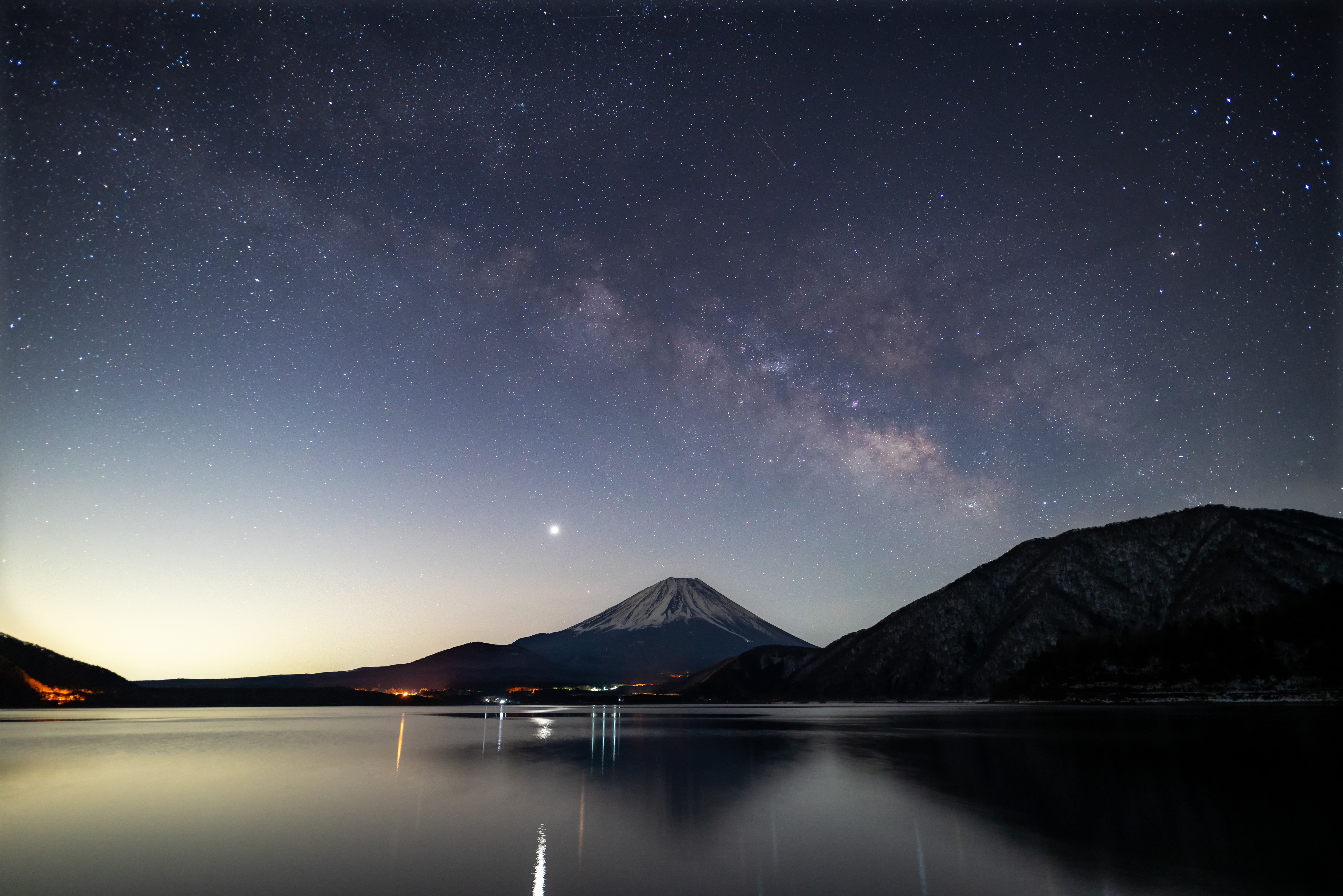 Mount Fuji under the Milky Way HD Wallpaper