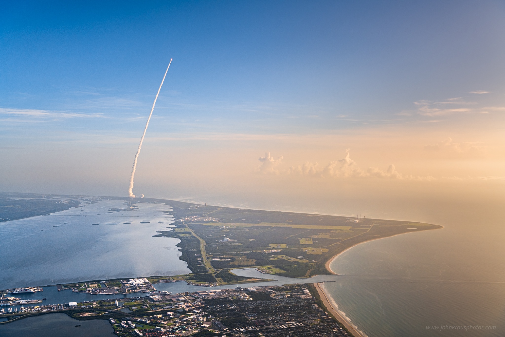 Space Shuttle Launch from Cape Canaveral HD Wallpaper