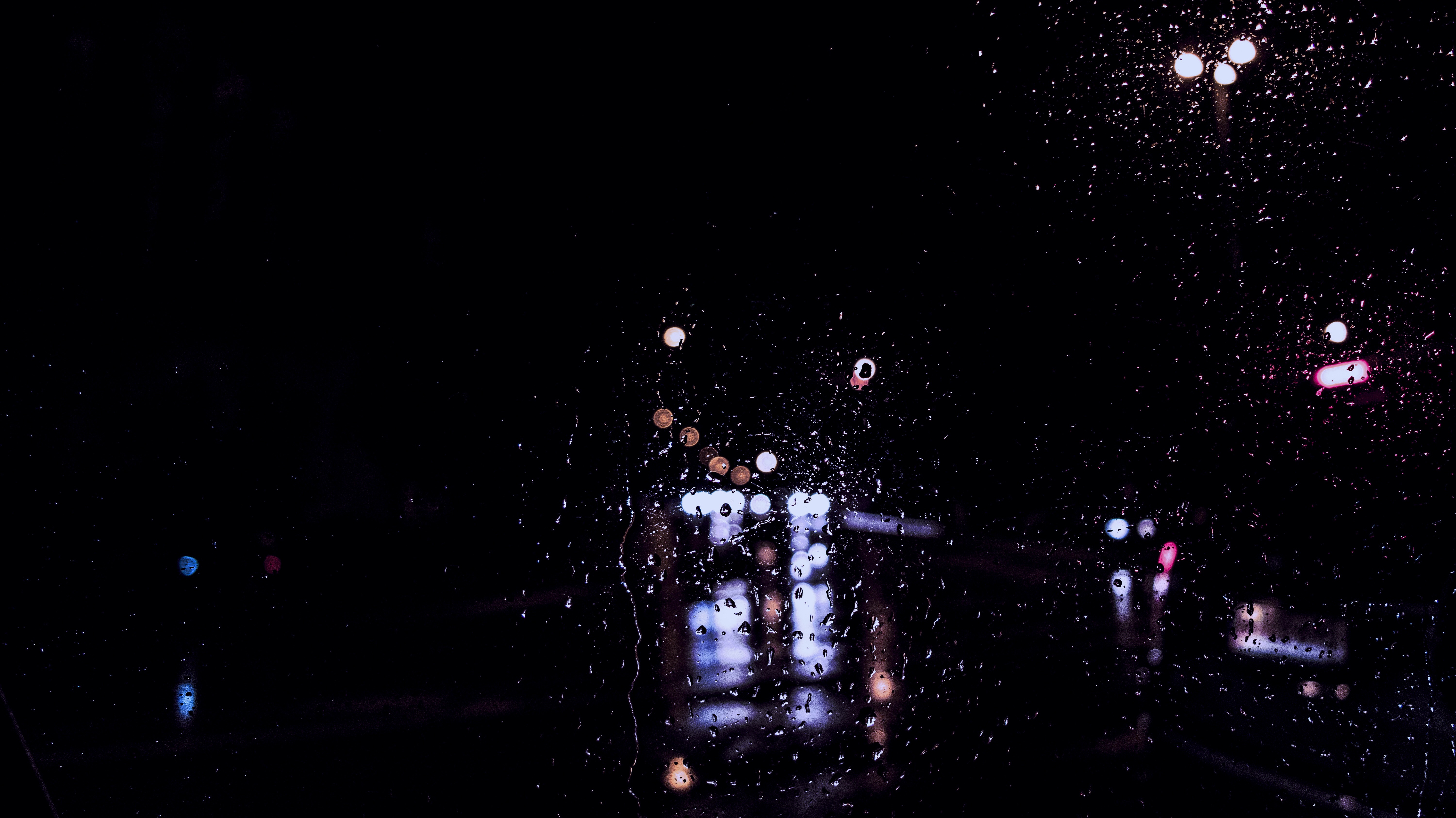 4K night rain water on glass by Sven Schlager HD Wallpaper