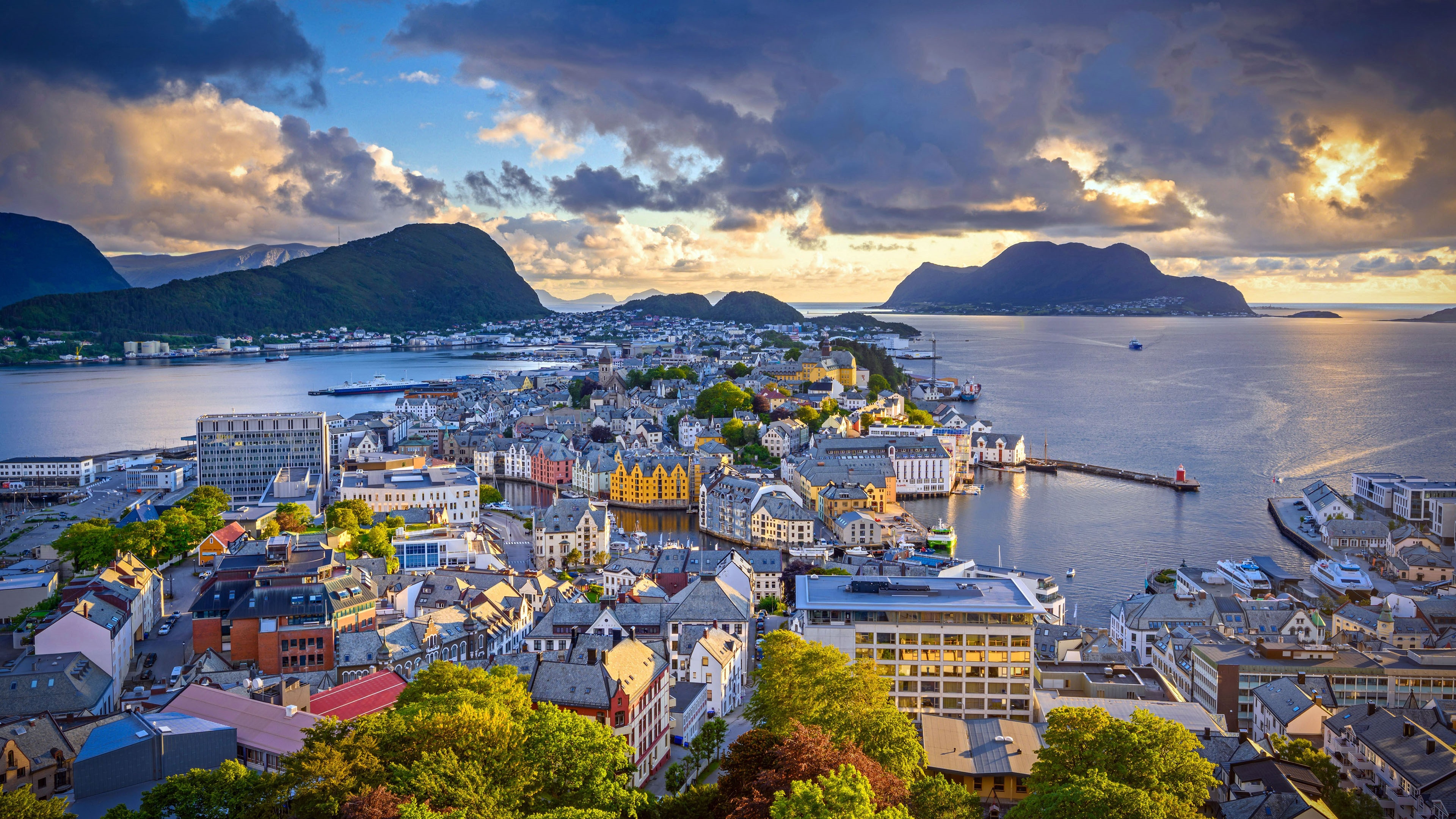 4K Ålesund cityscape with mountains and sea in Norway HD Wallpaper