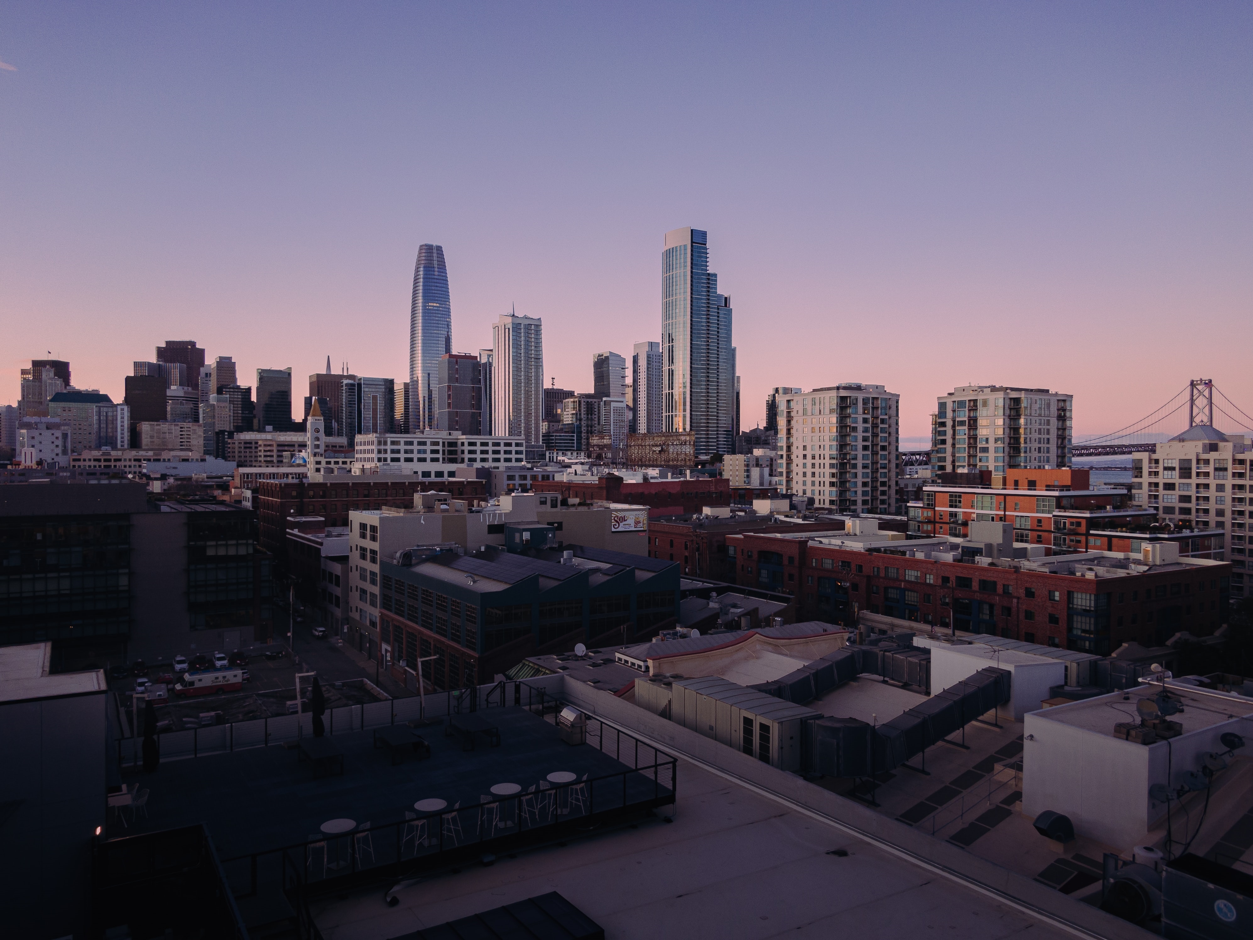 San Francisco skyline at dusk HD Wallpaper