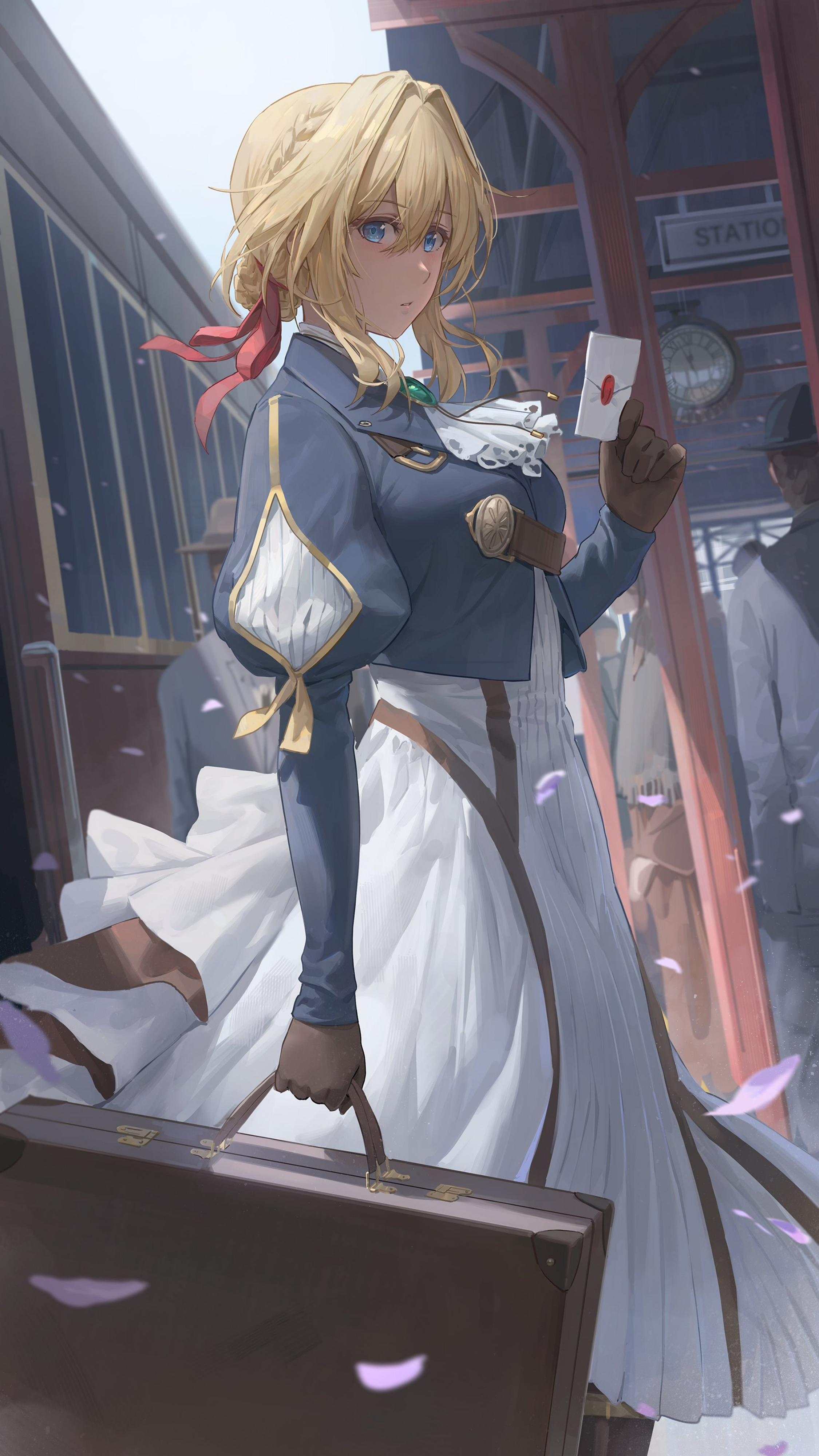 Violet Evergarden holding a letter at a train station HD Phone Wallpaper