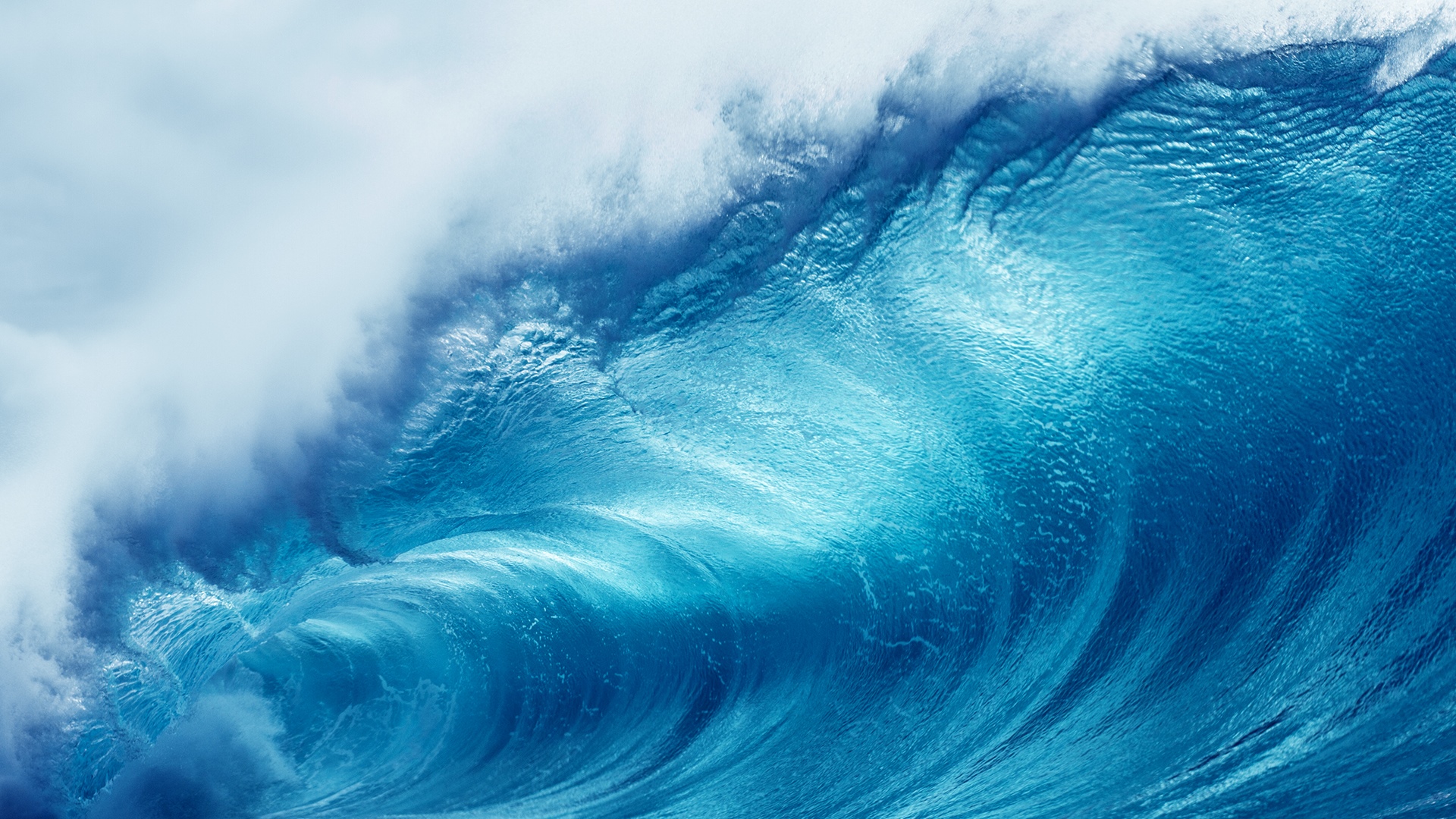Close-up of a powerful blue ocean wave HD Wallpaper