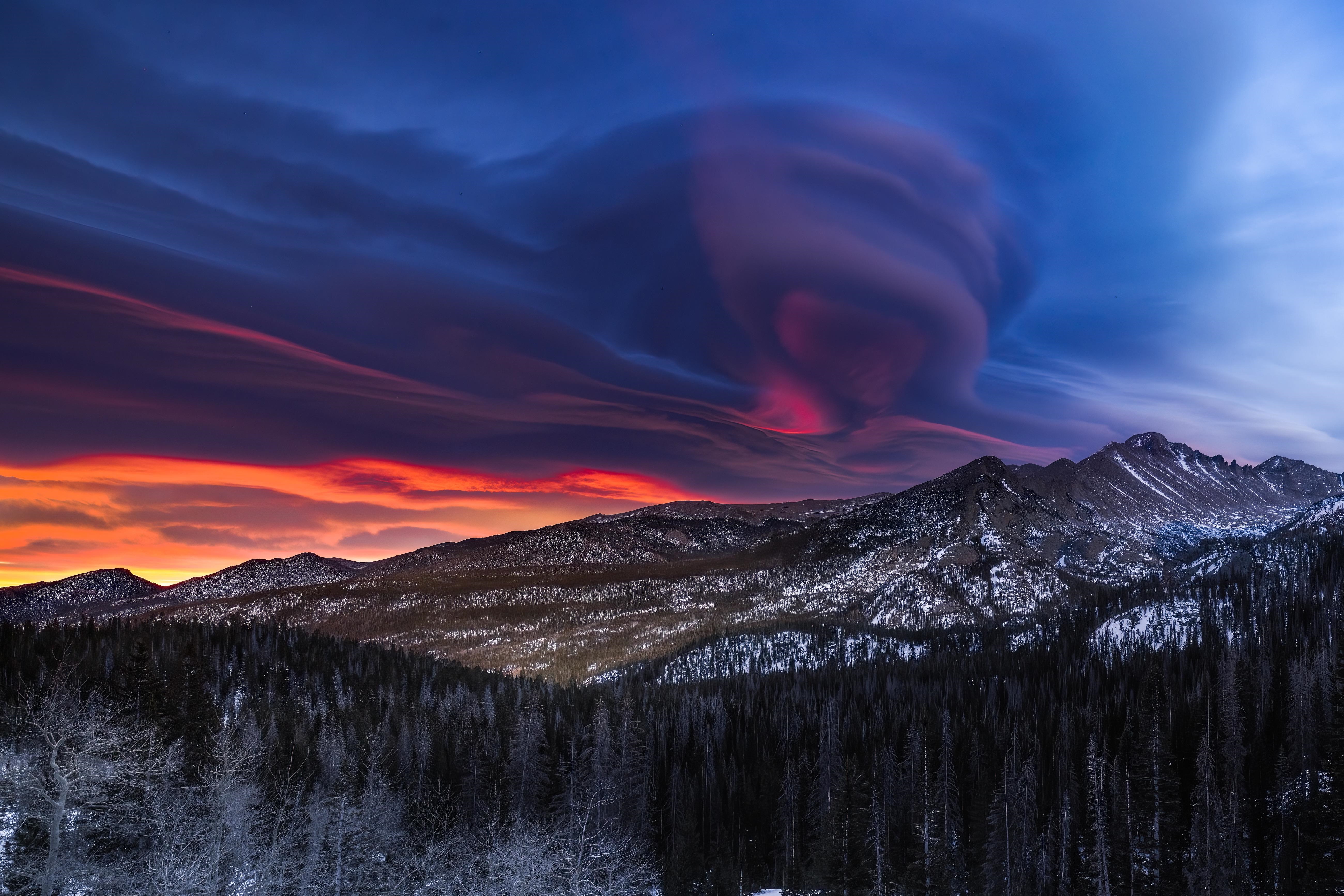 4K sunset over Rocky Mountains in Colorado HD Wallpaper
