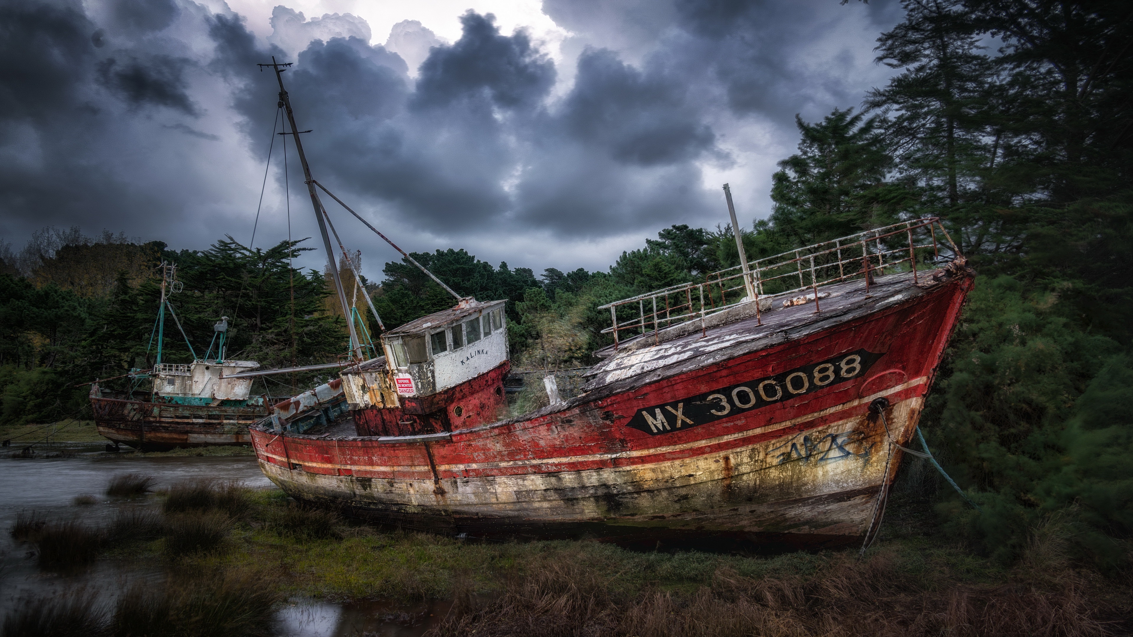 4K Wrecked Fishing Boats Outdoors HD Wallpaper