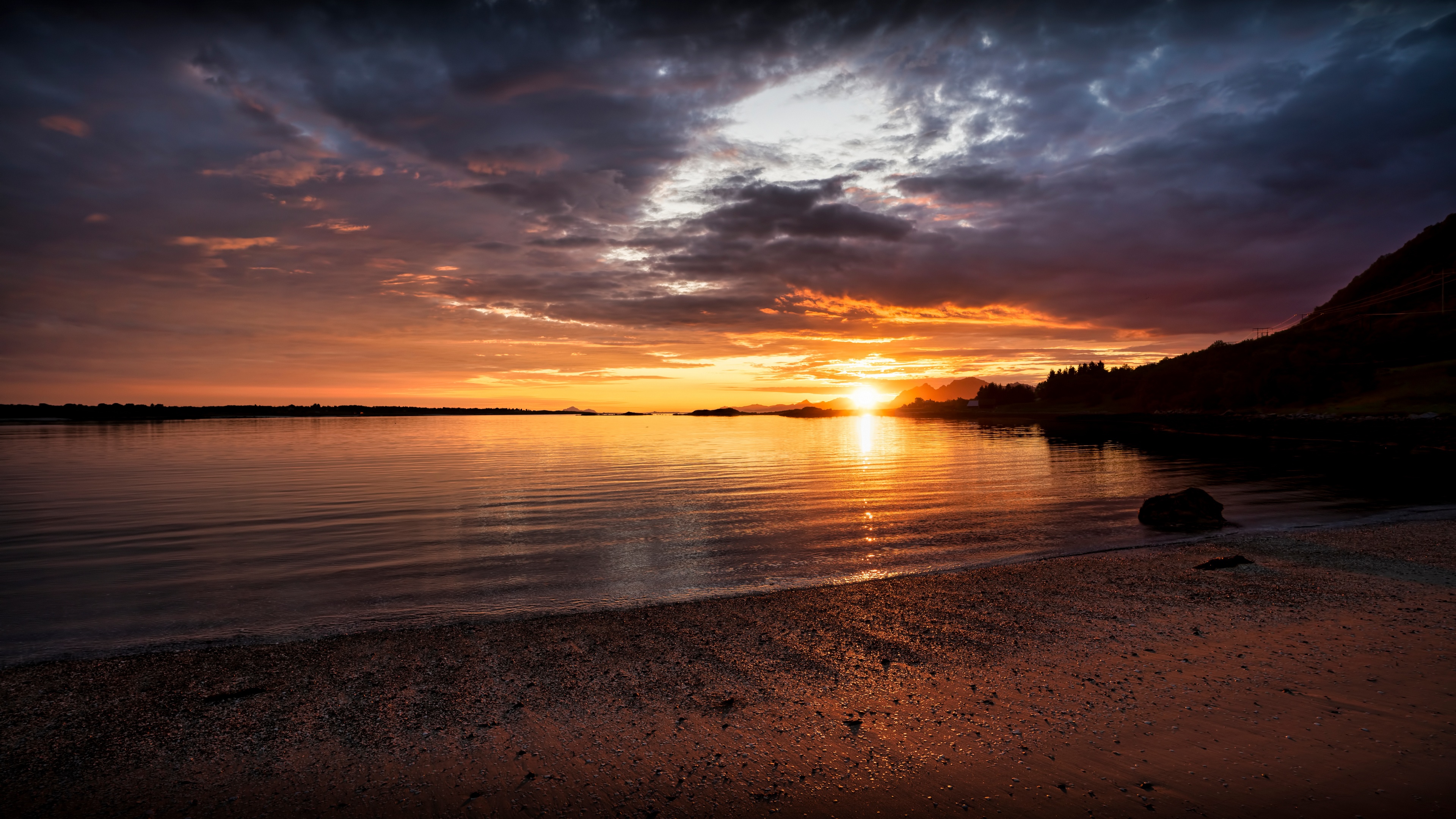 Sunset over the sea in Lofoten, Norway HD Wallpaper