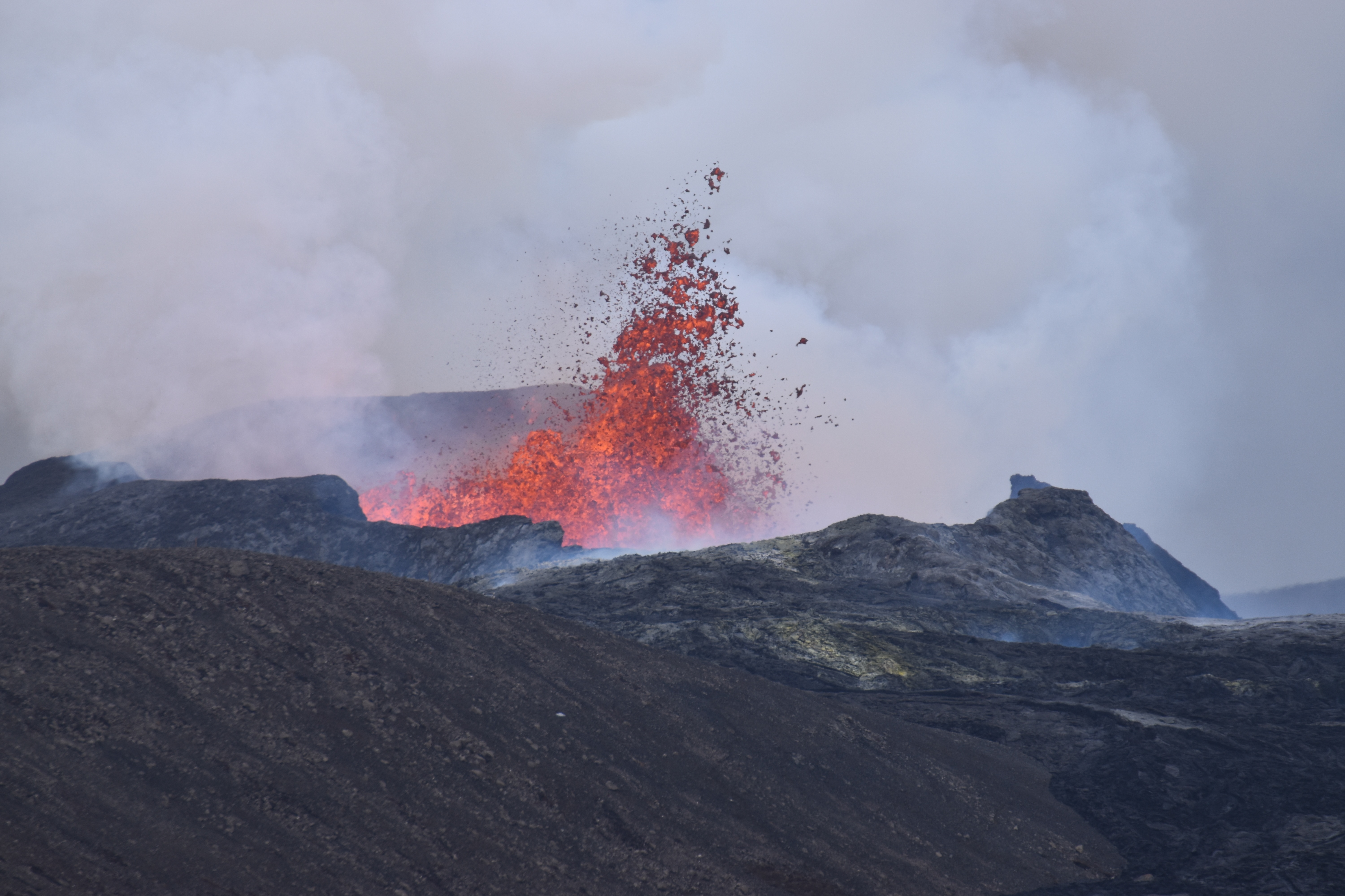 4K Iceland Lava Eruption at Fagradalsfjall HD Wallpaper