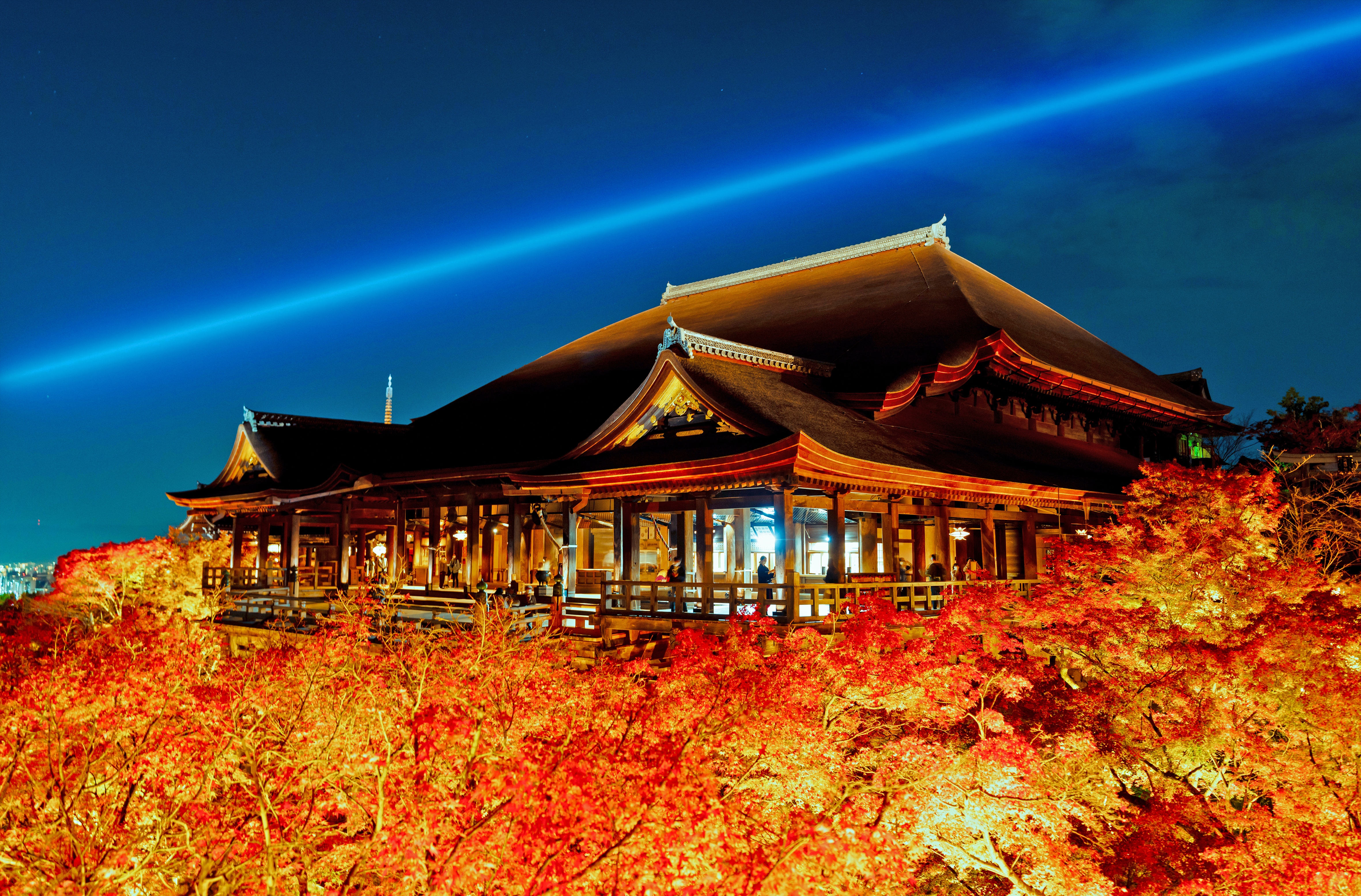 4K night view of Kiyomizu-dera Temple in Japan HD Wallpaper