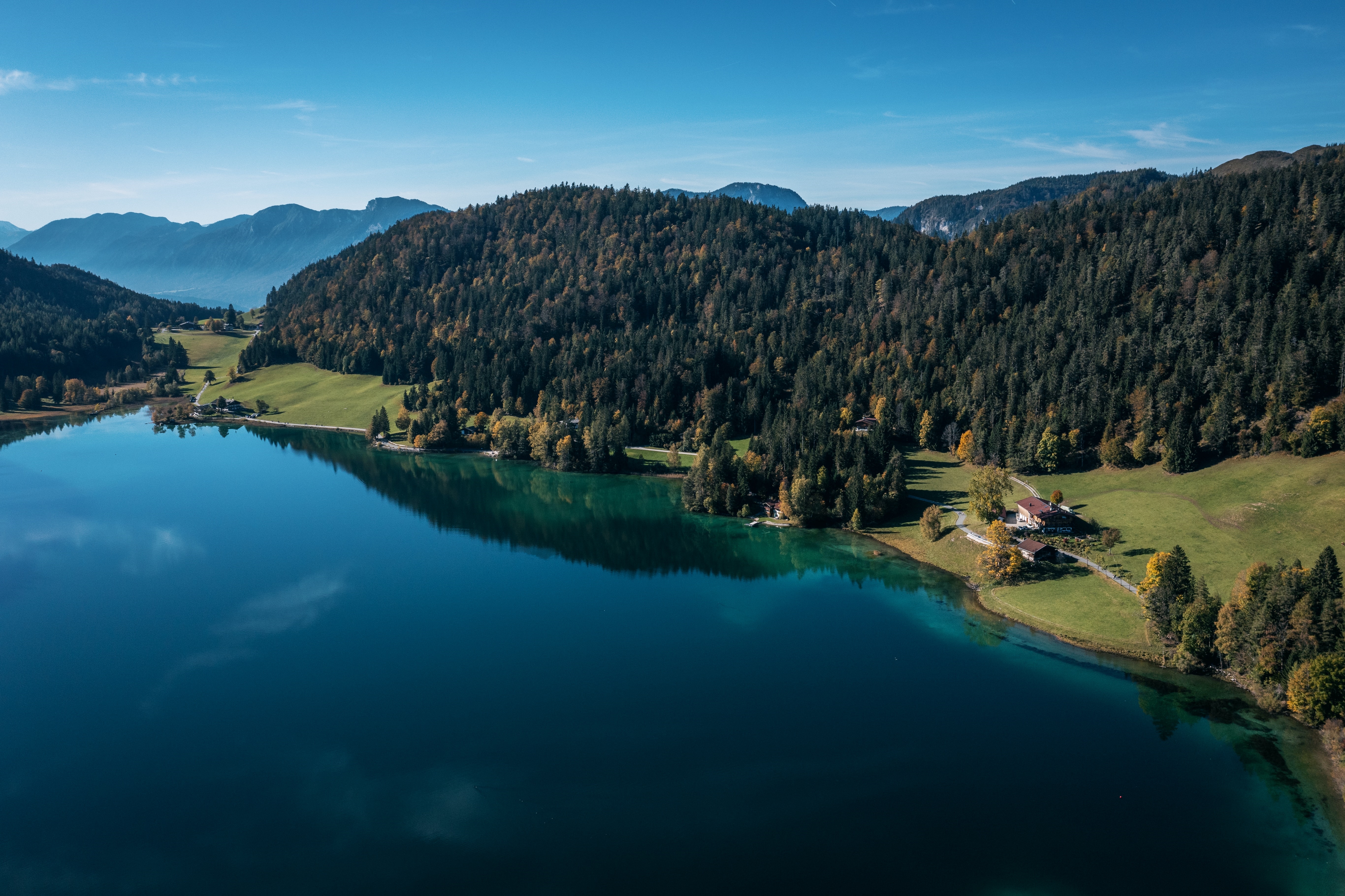 4K lake and forest landscape with mountains HD Wallpaper