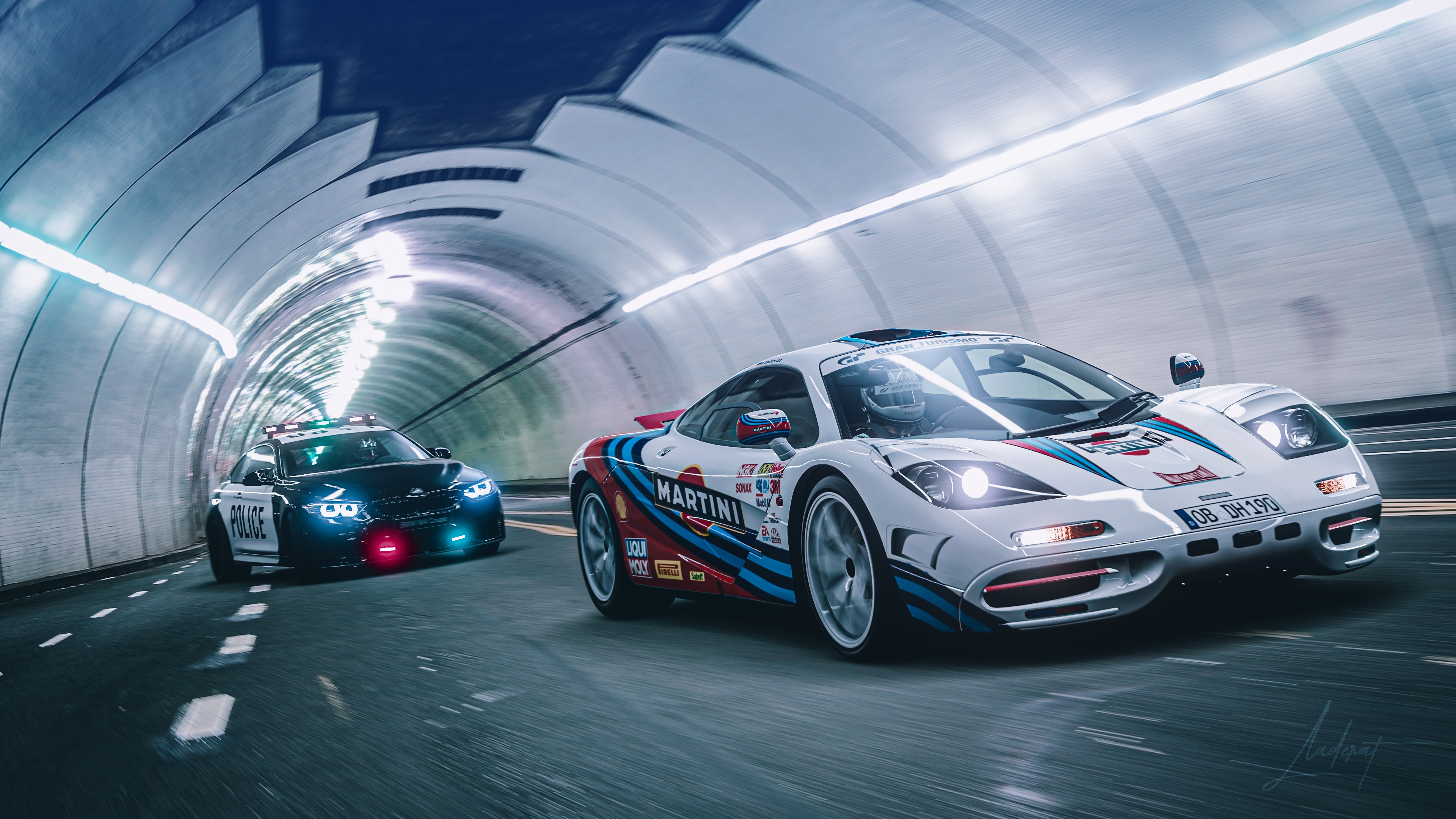 4K McLaren F1 and BMW Police Car in Tunnel HD Wallpaper