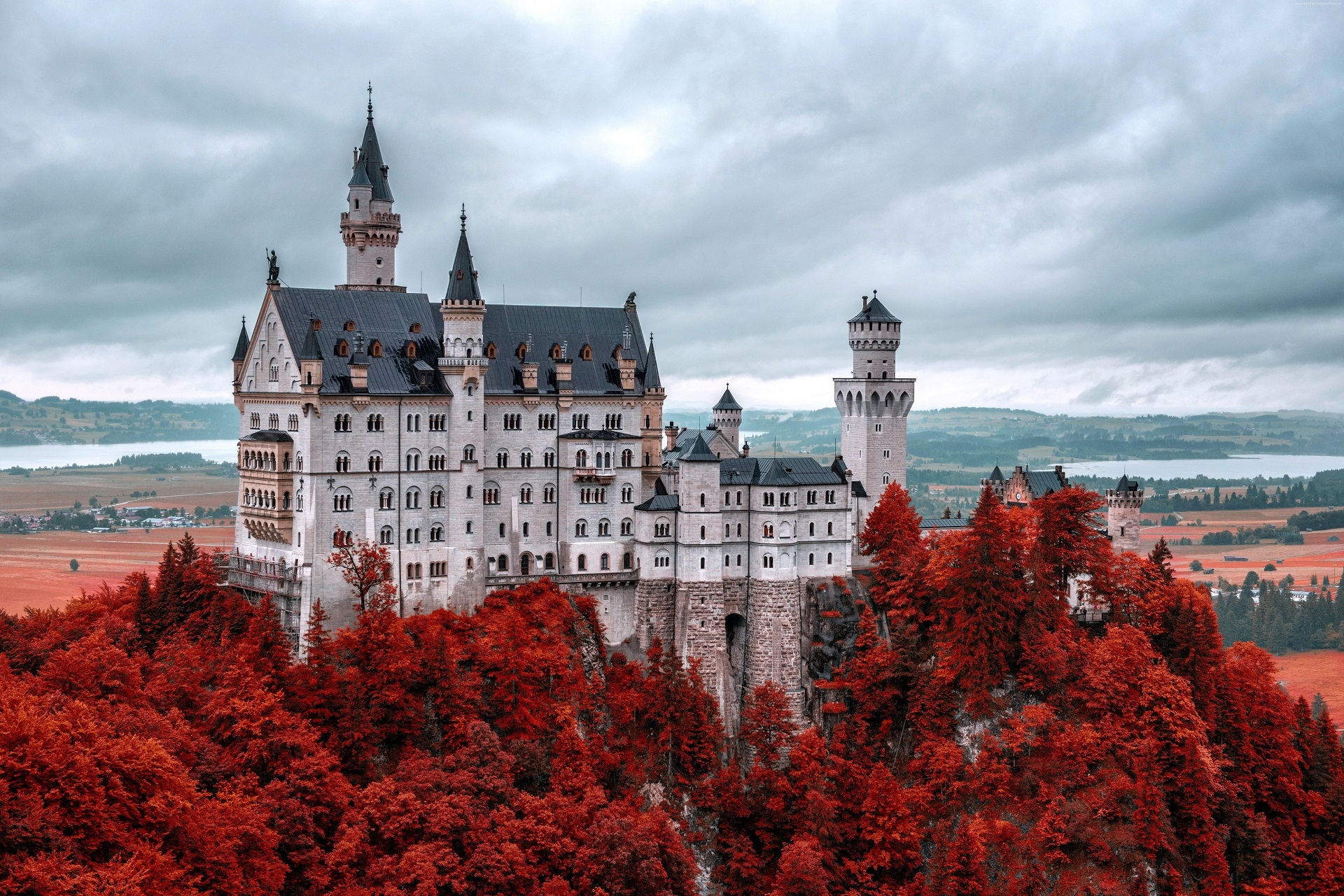 Neuschwanstein Castle in Bavaria, Germany HD Wallpaper