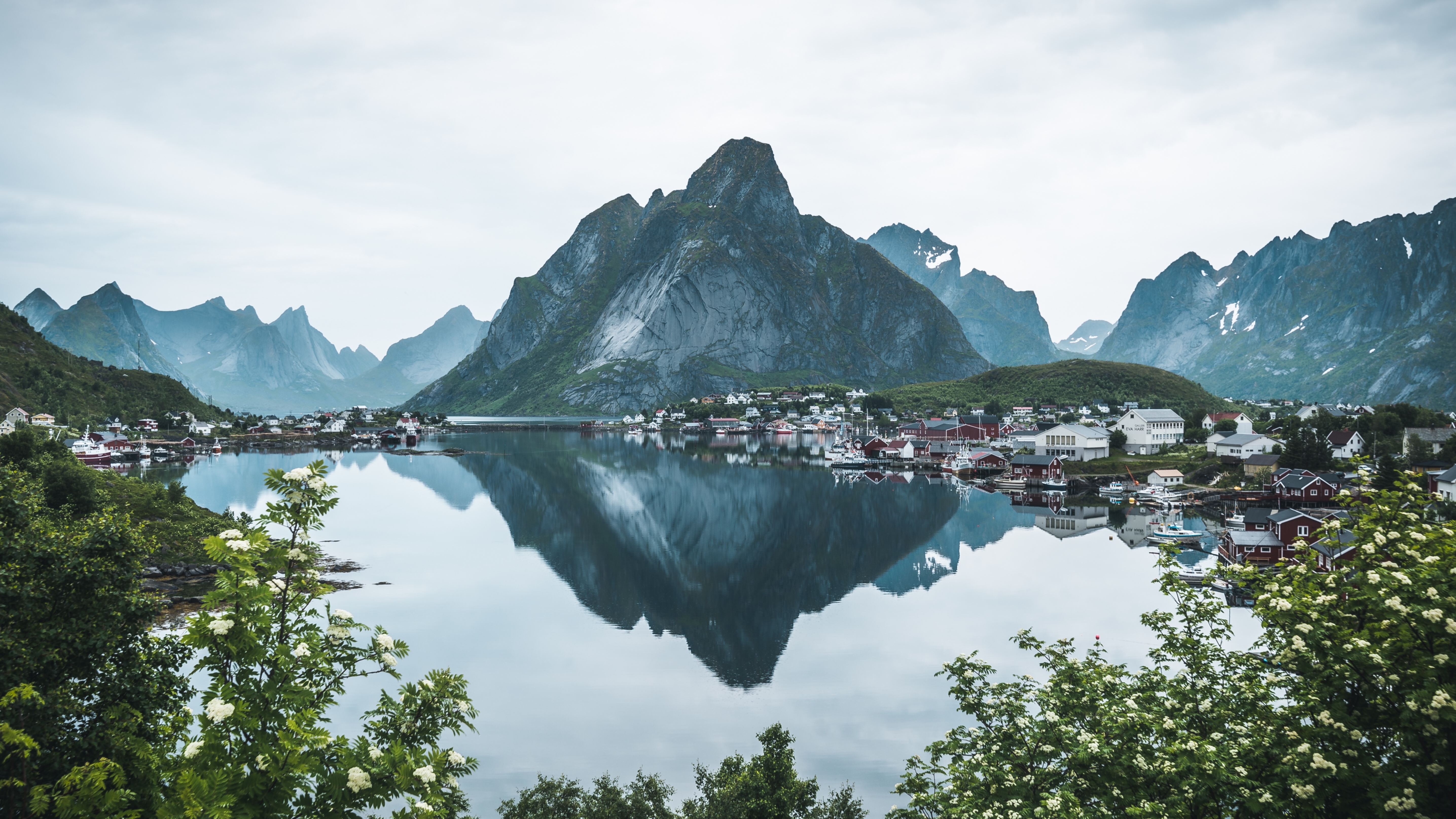 4K Lofoten Islands Norway Landscape HD Wallpaper