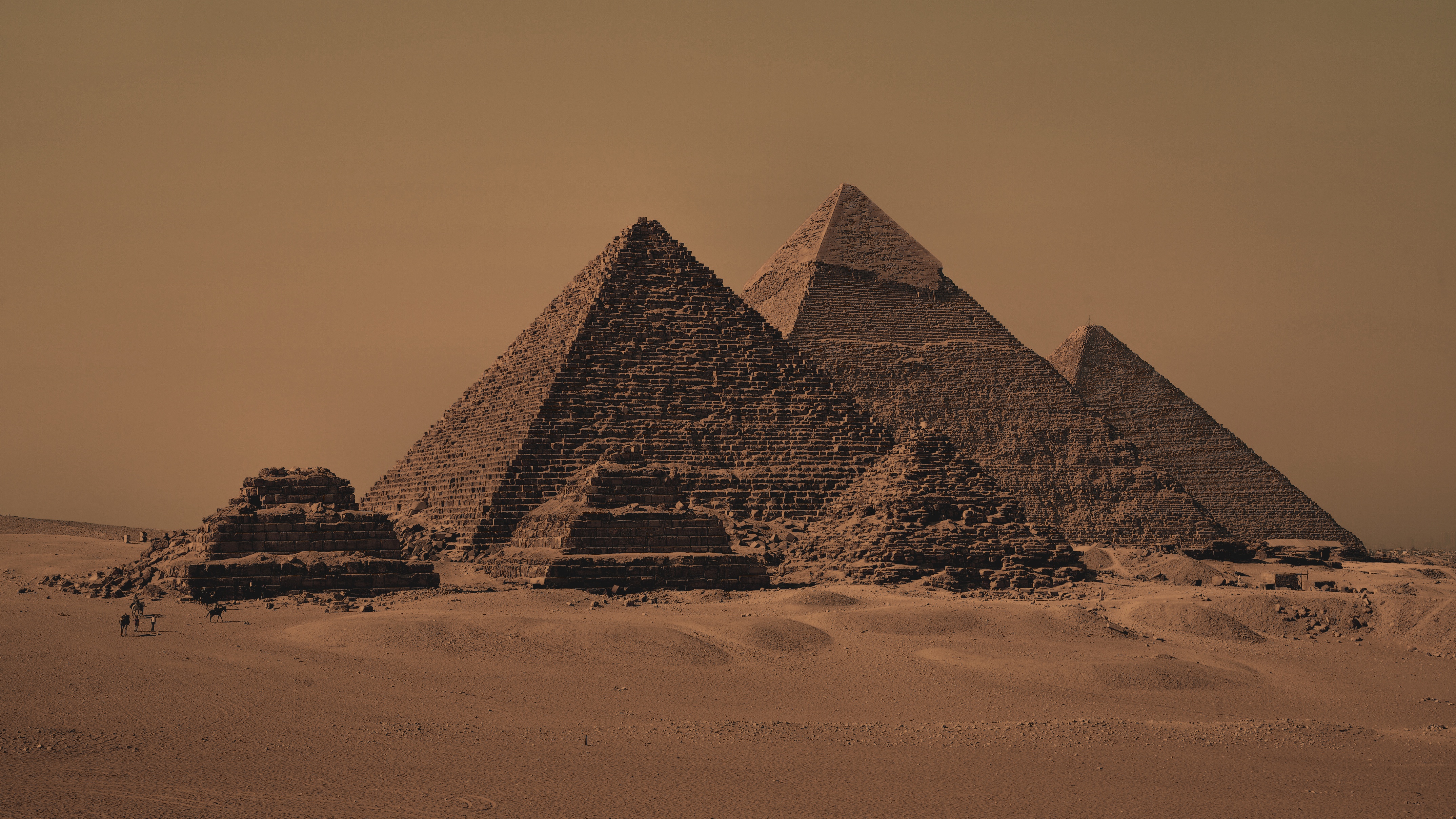 The Pyramids of Giza in Egypt HD Wallpaper
