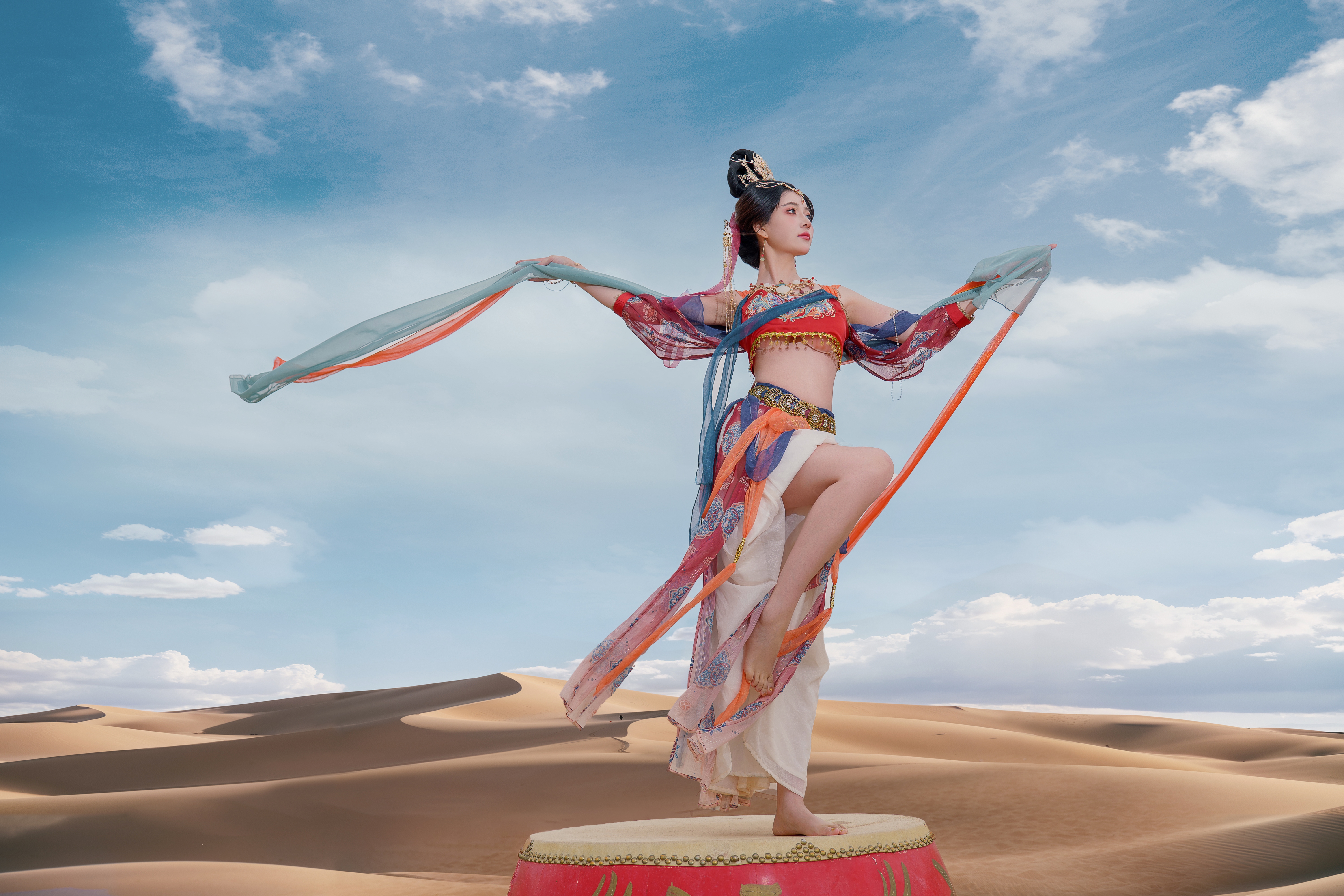 Nian Nian in Traditional Chinese Clothing Dancing in Desert HD Wallpaper