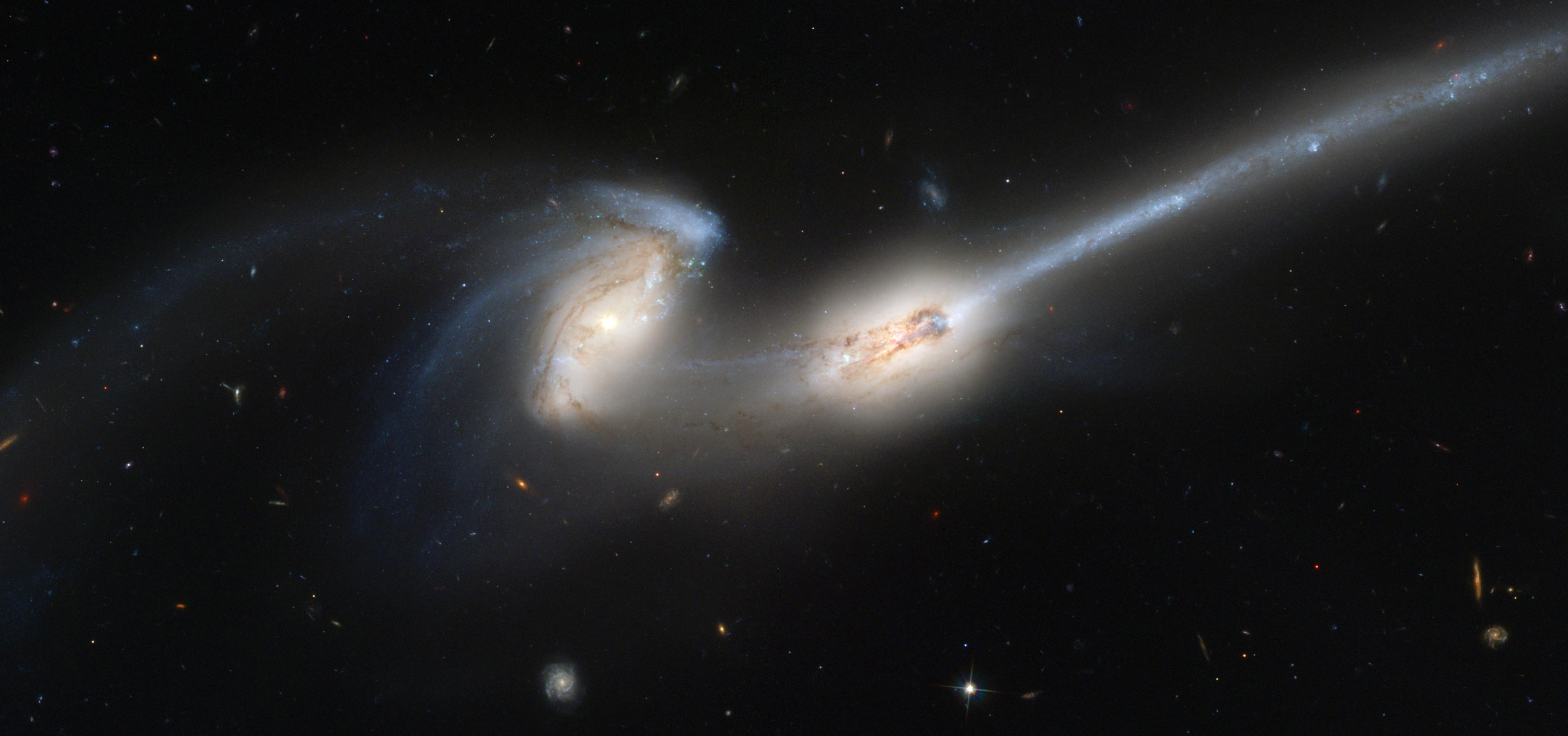 The Mice Galaxies NGC 4676 Interacting in Space HD Wallpaper