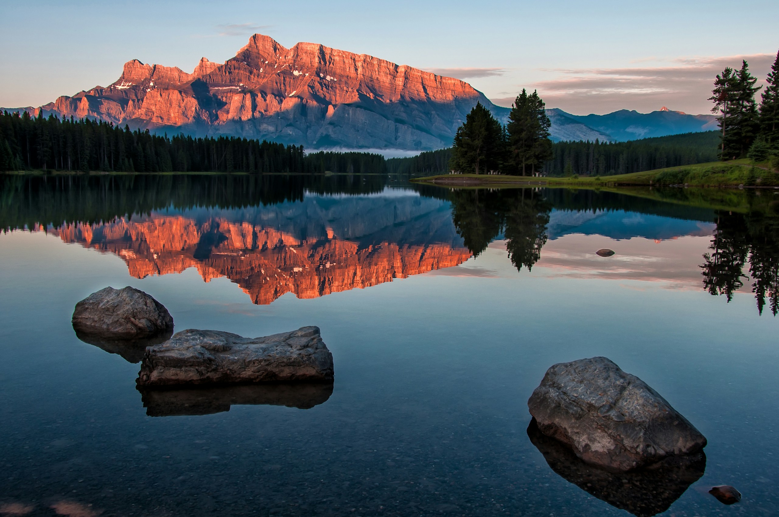 Mount Rundle Reflection in Two Jack Lake at Sunrise HD Wallpaper