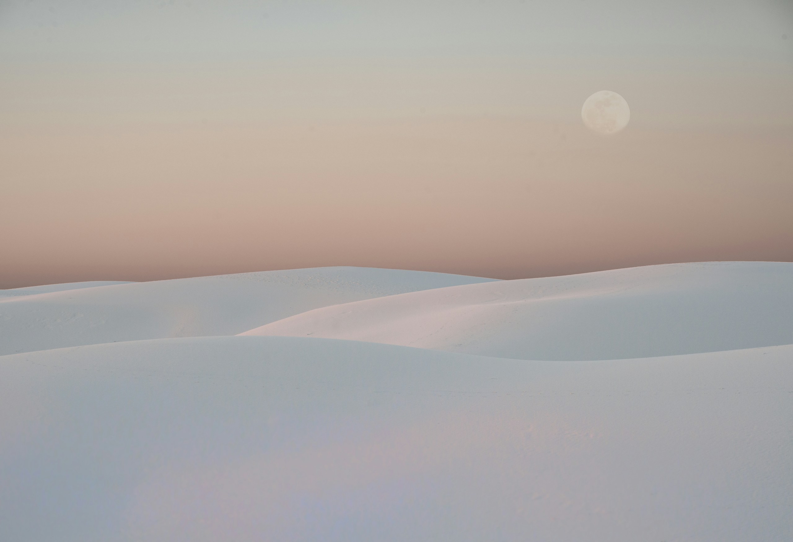 Full moon over White Sands National Monument dunes HD Wallpaper