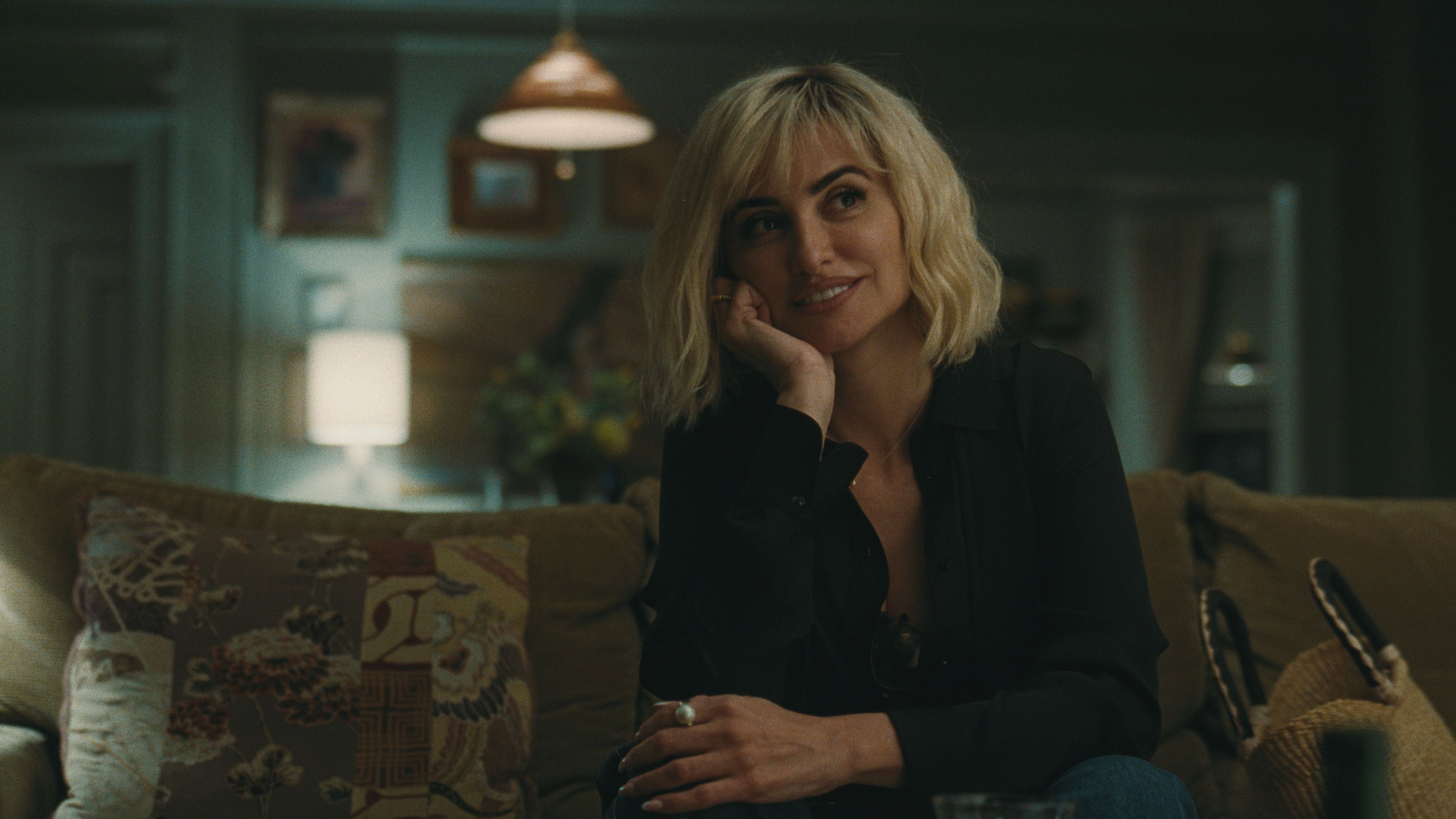 Penélope Cruz in The Invite HD Wallpaper