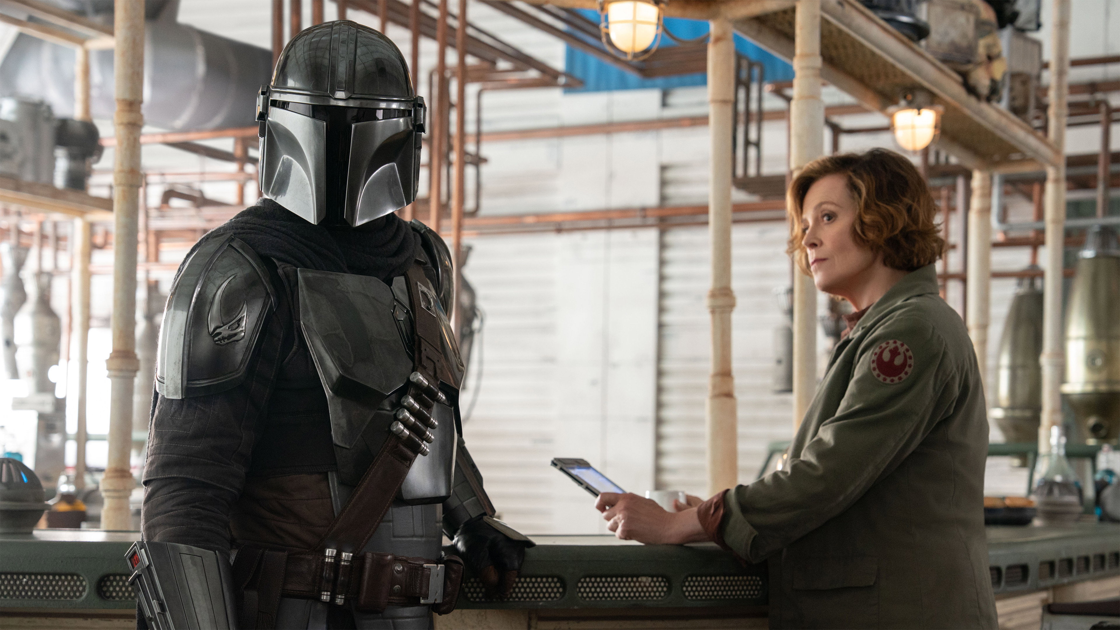 The Mandalorian and Sigourney Weaver in The Mandalorian & Grogu HD Wallpaper