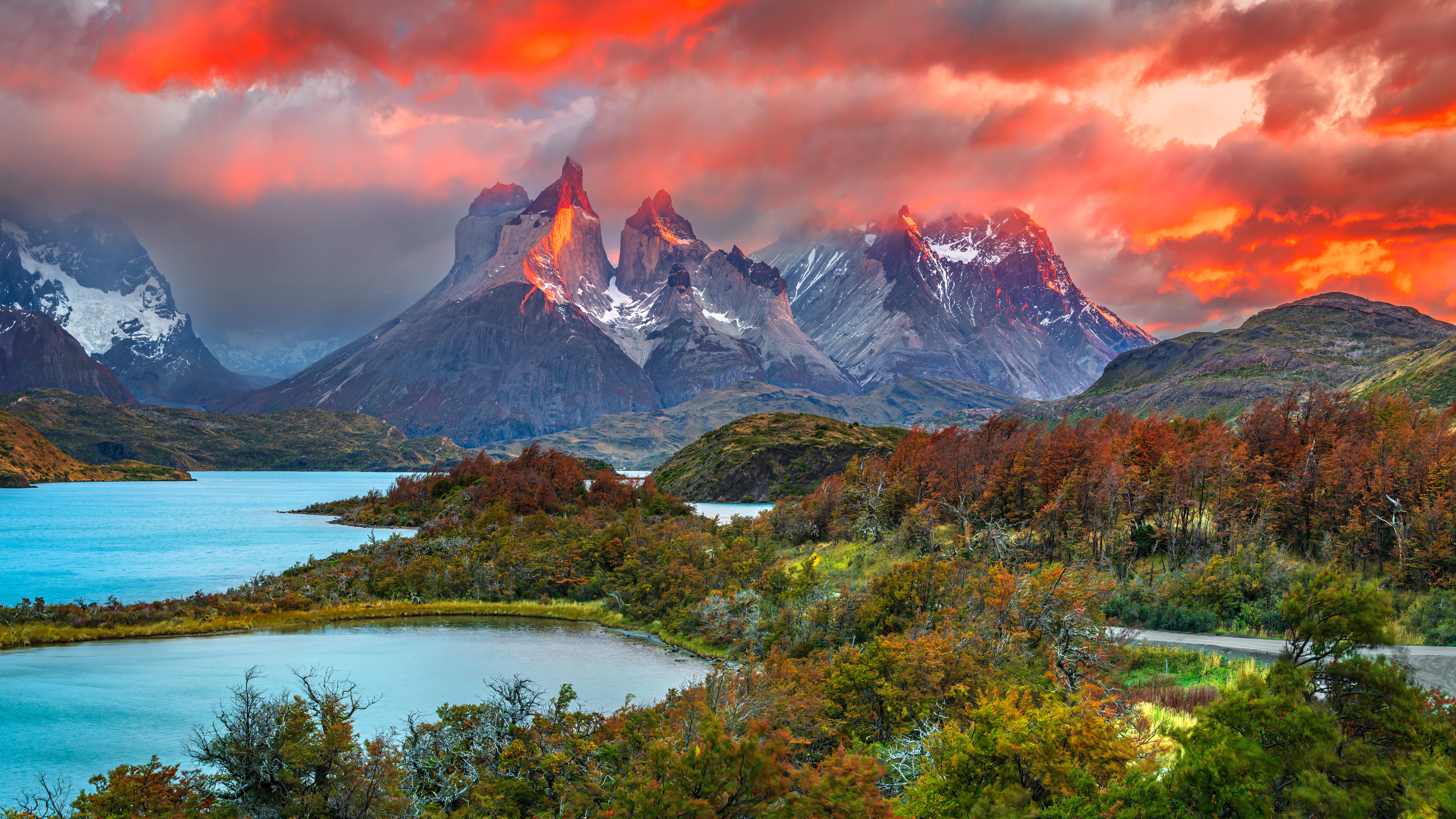 Cuernos del Paine Mountains at Sunset in Patagonia HD Wallpaper