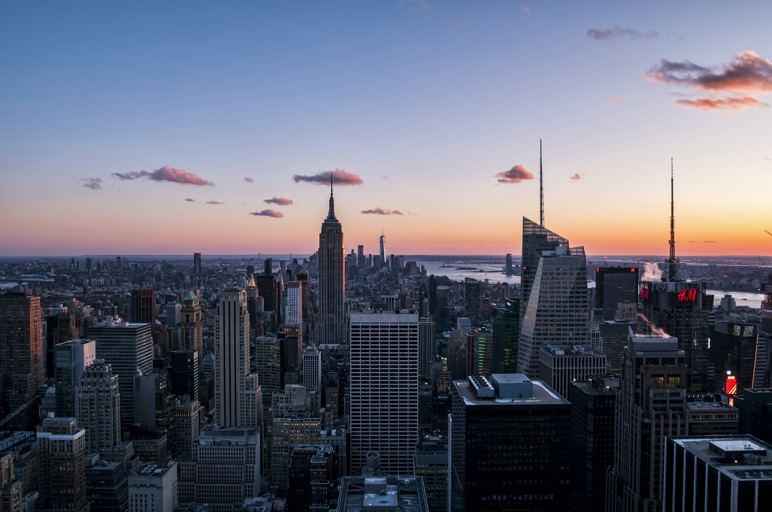 Manhattan Skyline with Empire State Building at Sunset HD Wallpaper