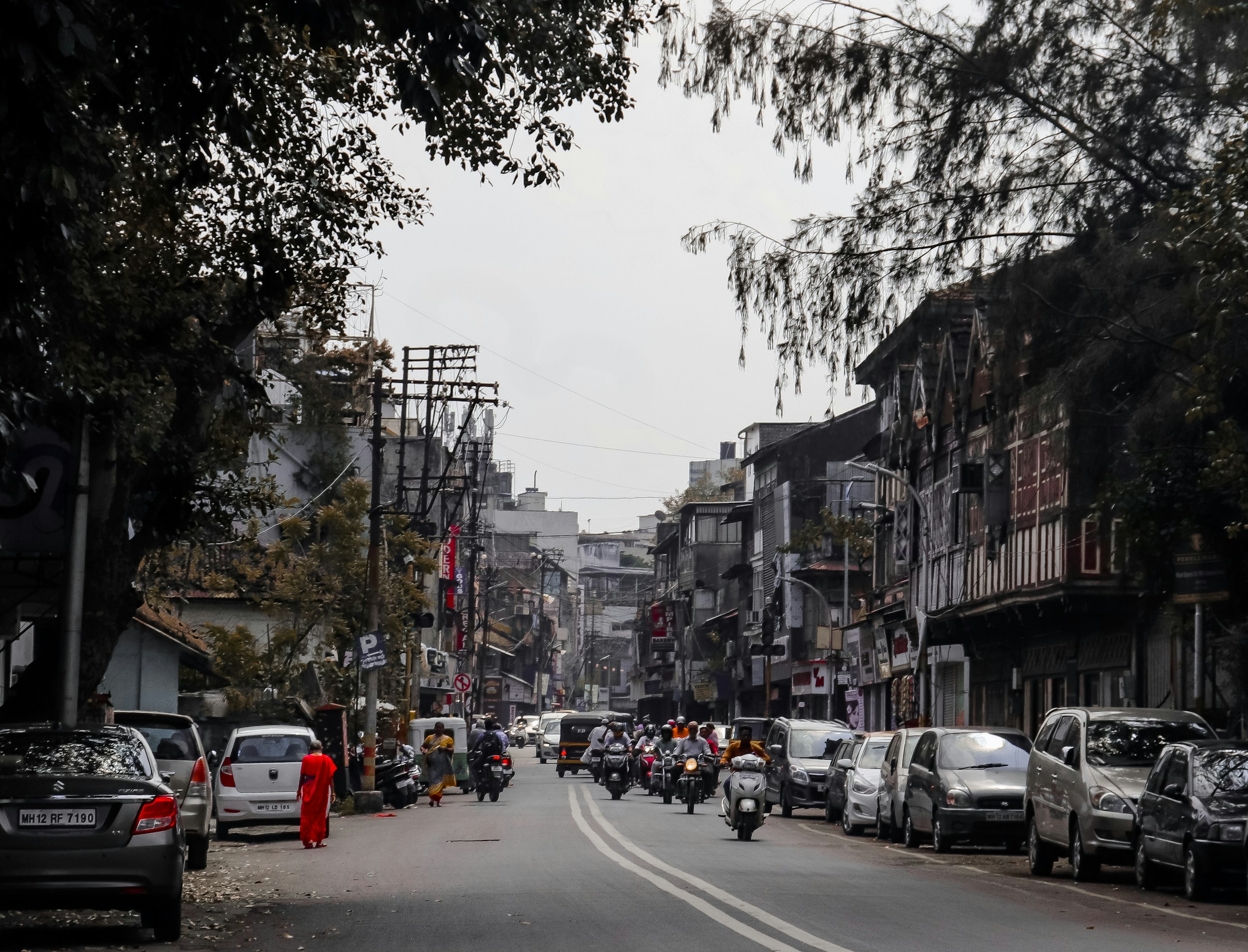Busy Street Scene in Pune India HD Wallpaper