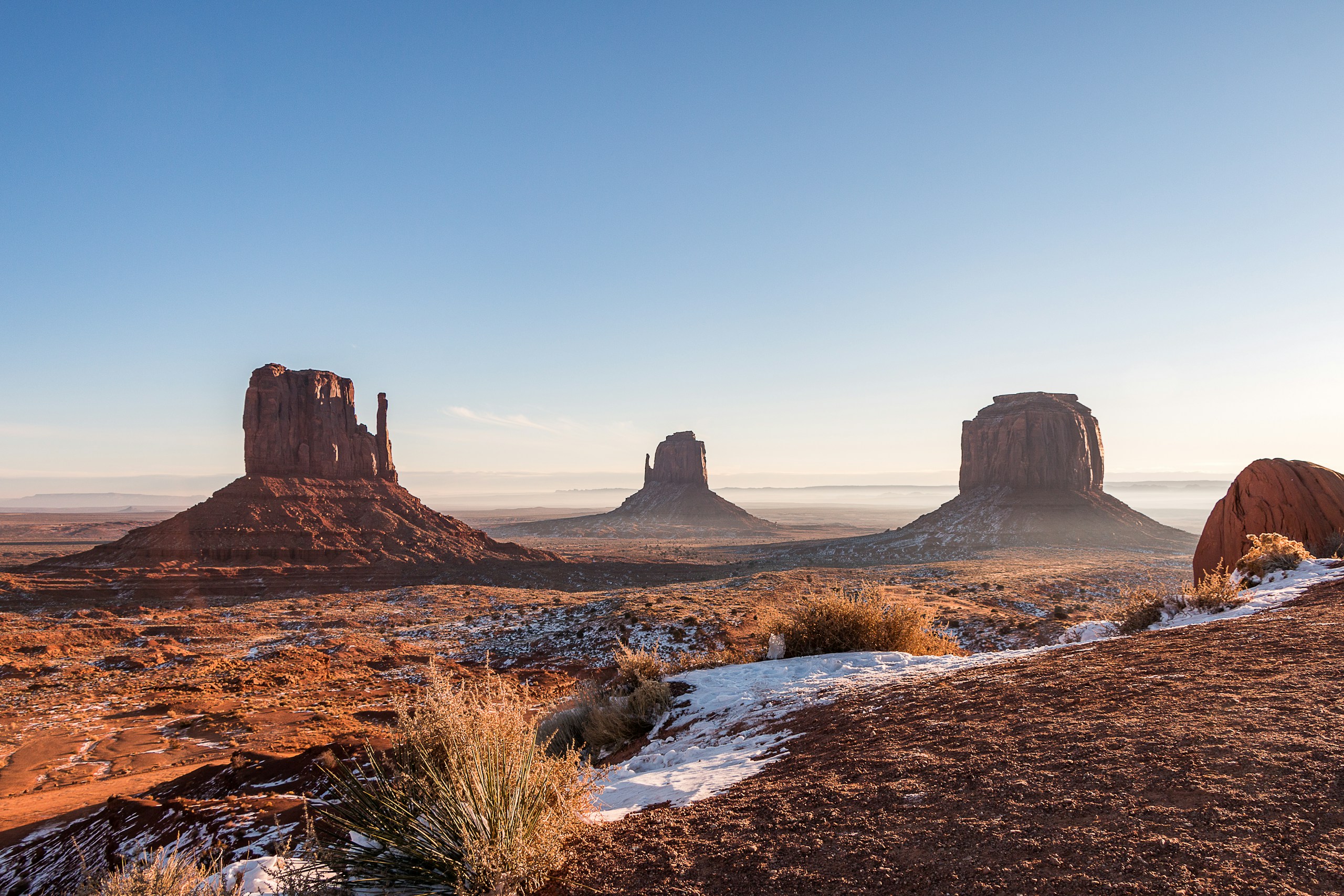 Monument Valley Buttes with Winter Snow HD Wallpaper