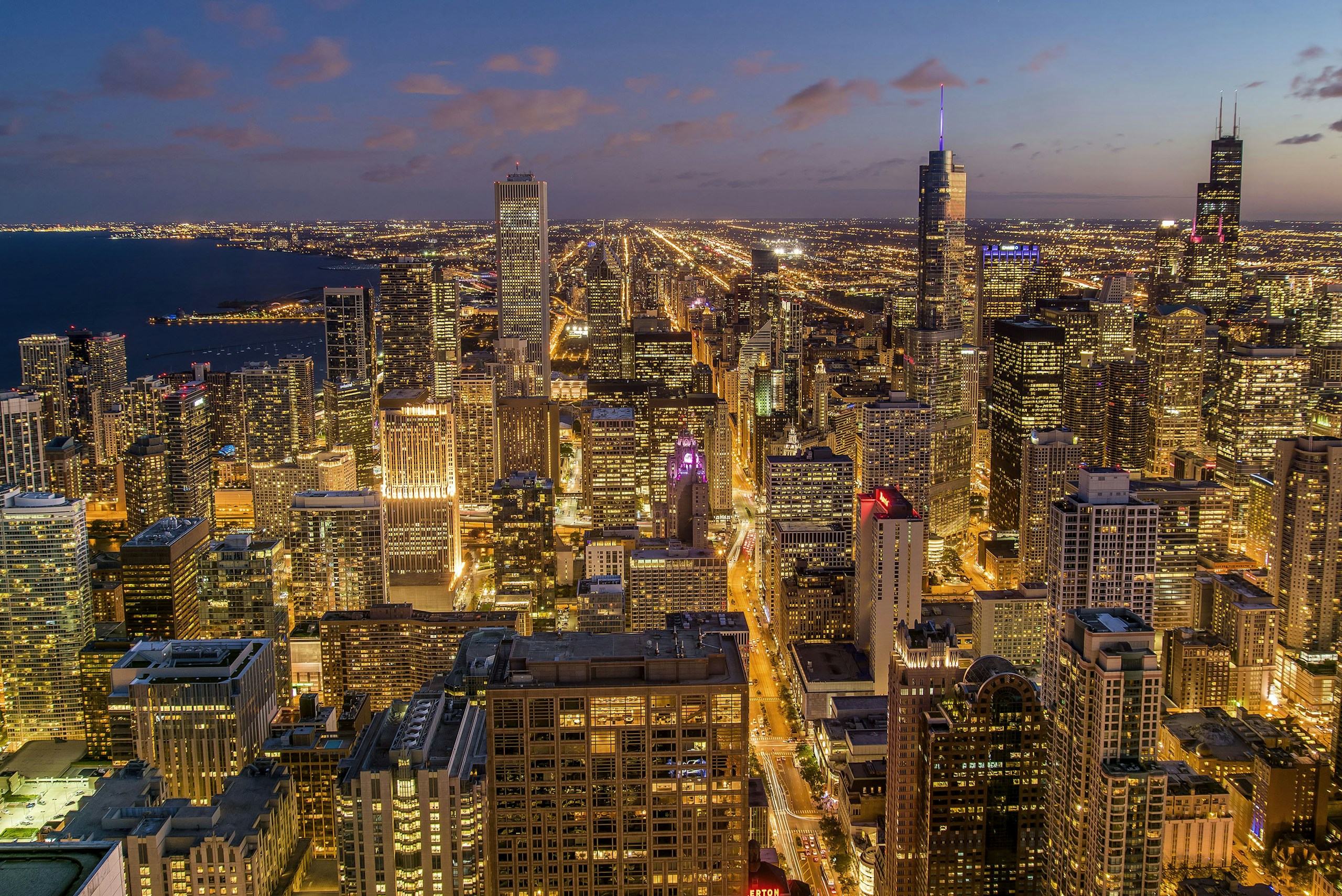 Aerial View of Chicago Skyline at Dusk HD Wallpaper