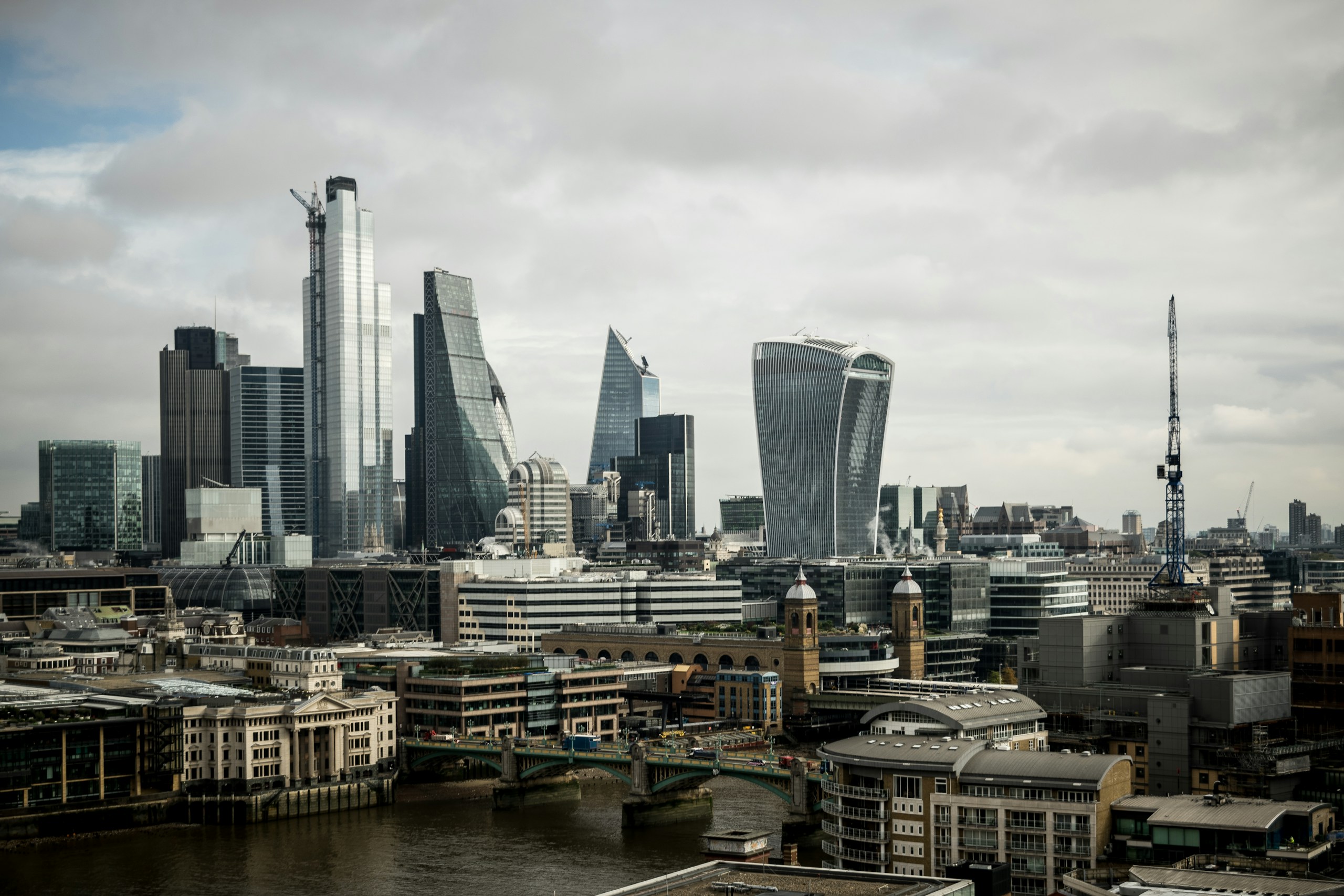 London Skyline with Modern Skyscrapers and River Thames HD Wallpaper