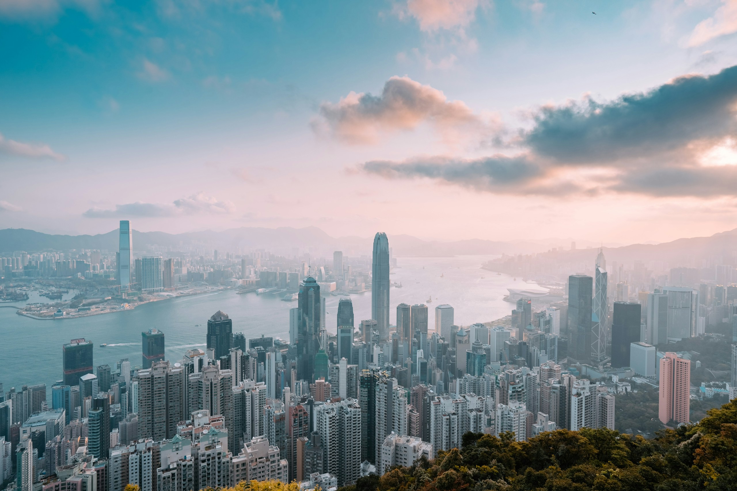 Hong Kong skyline from Victoria Peak at morning HD Wallpaper