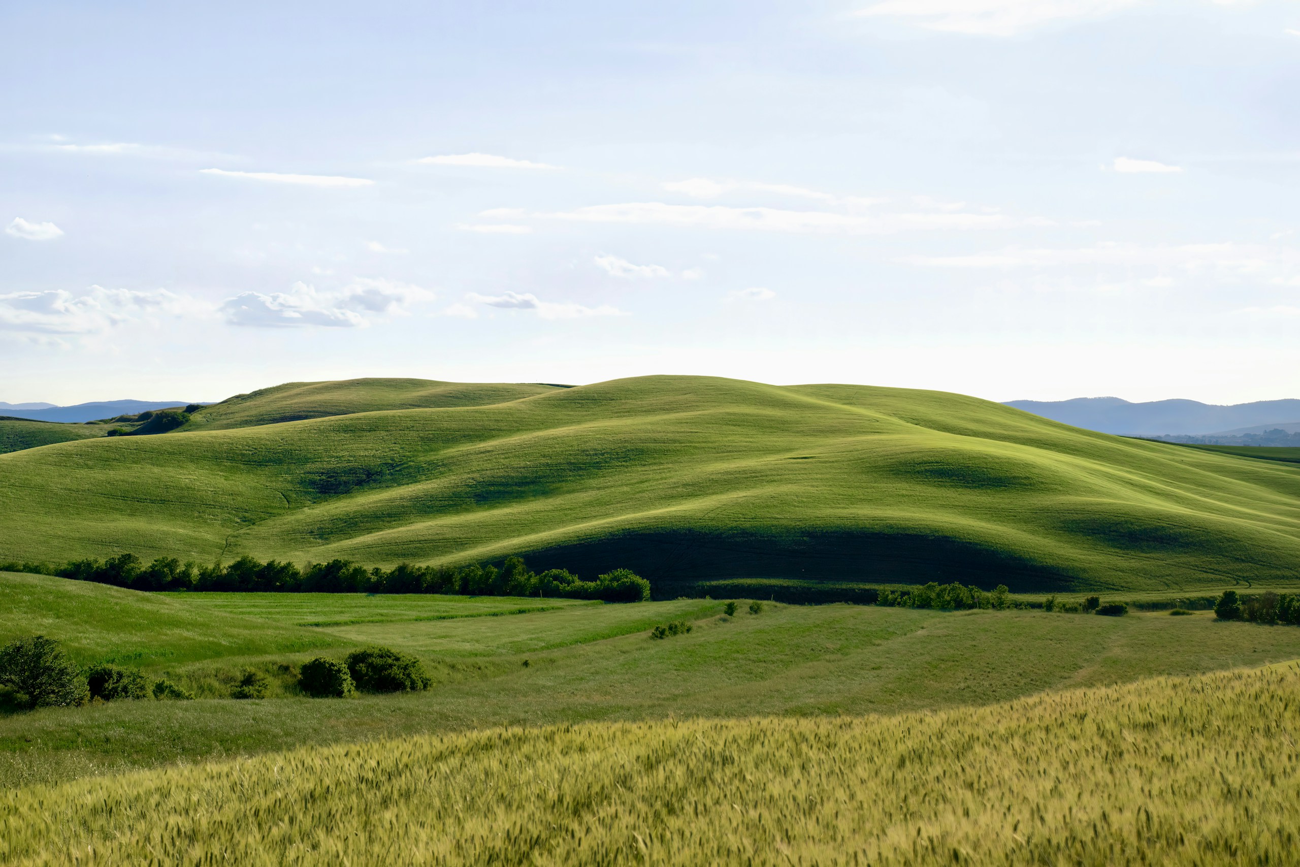 Rolling Green Hills of Tuscany Landscape HD Wallpaper