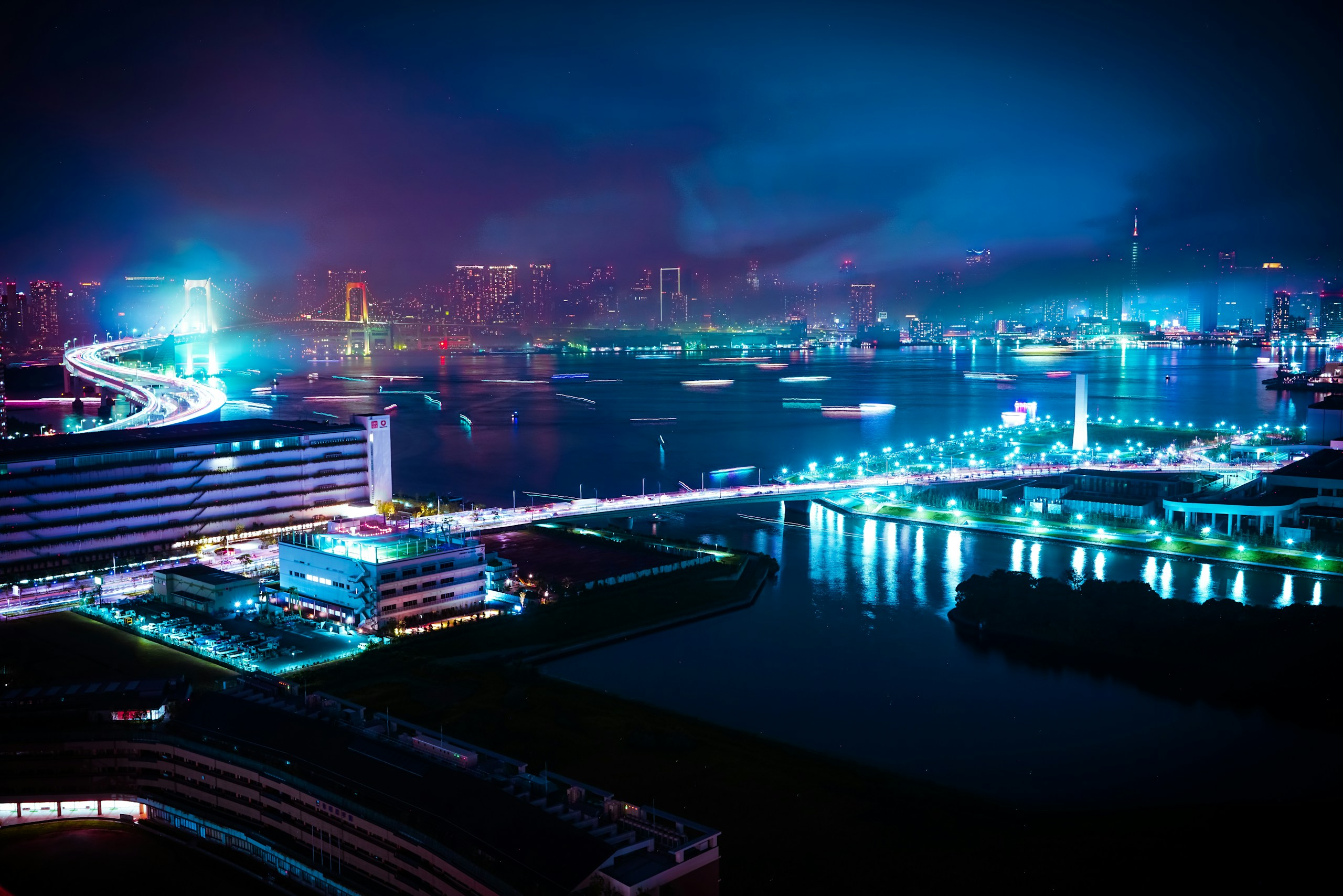 Tokyo Bay night cityscape with Rainbow Bridge HD Wallpaper