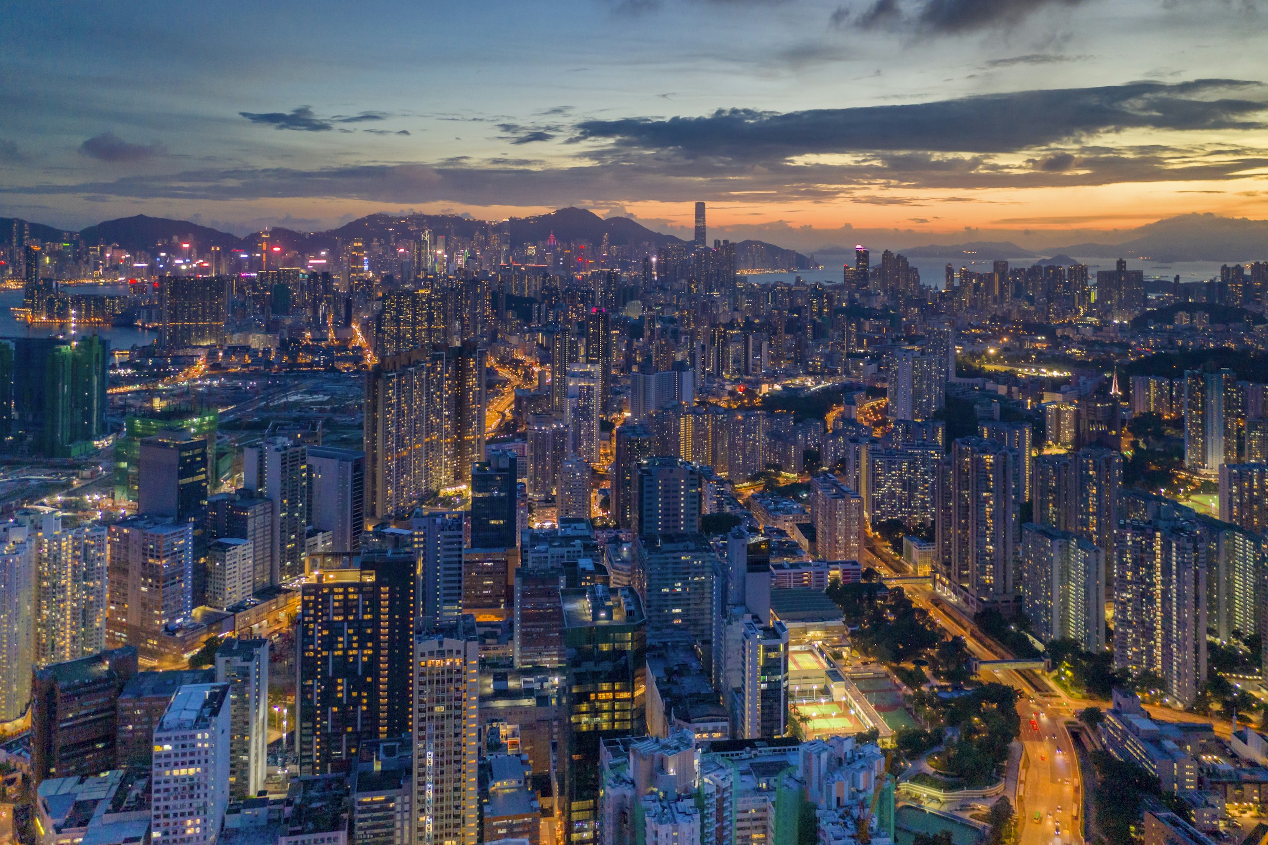 Aerial View of Hong Kong Skyline at Dusk HD Wallpaper