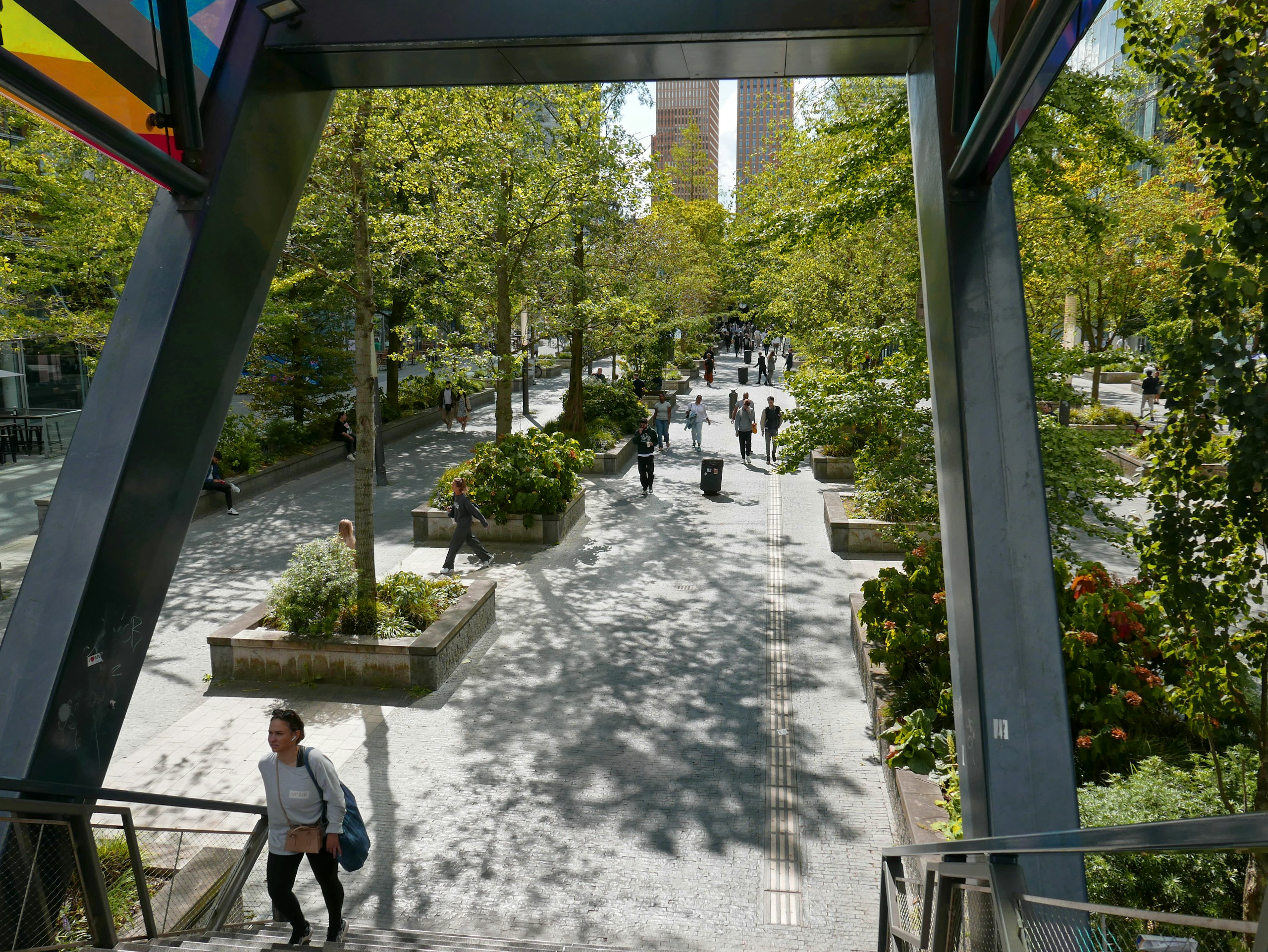 Pedestrian plaza at Zuidplein in Amsterdam HD Wallpaper