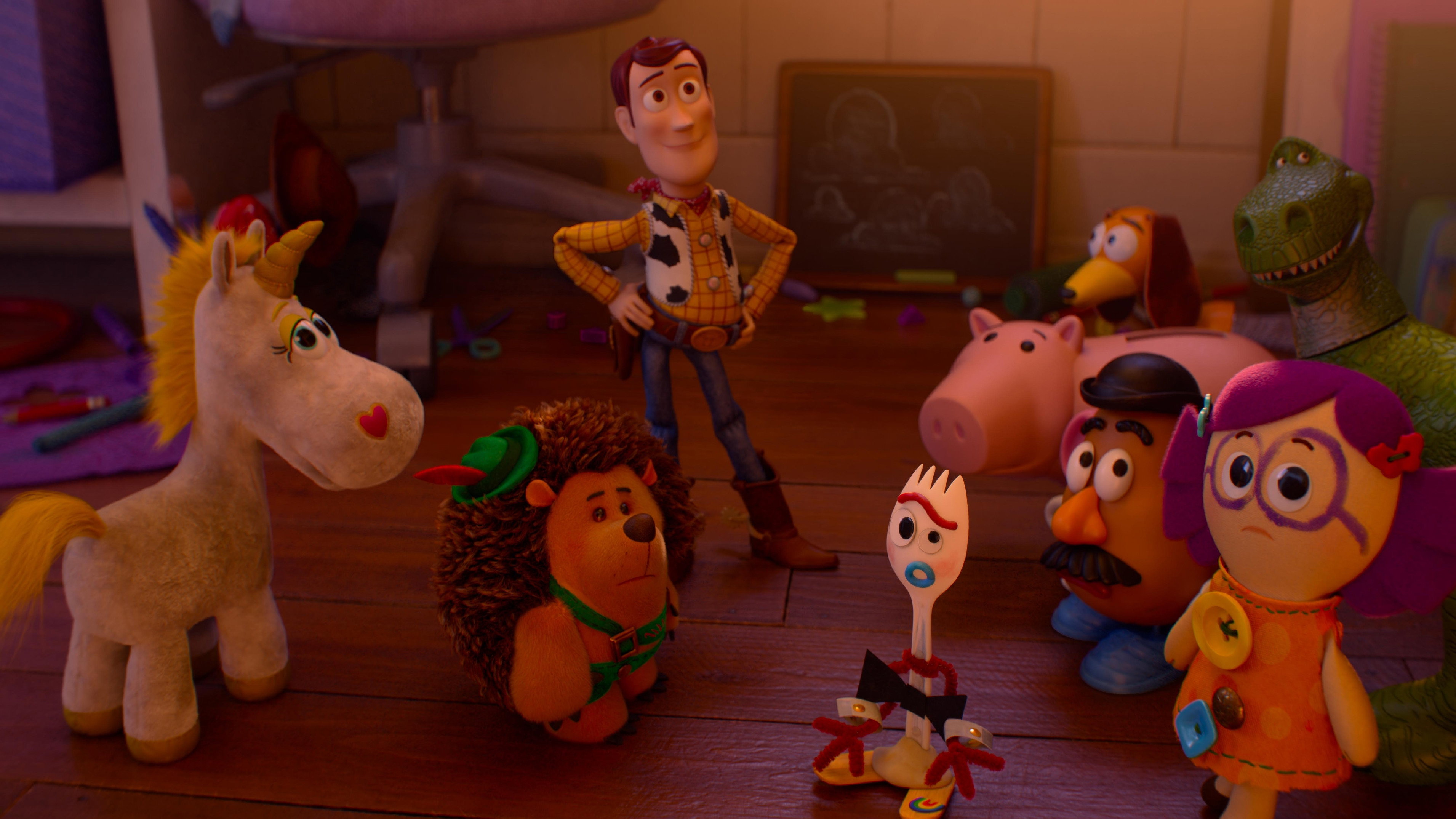 Woody introducing Forky to other toys in Toy Story 4 HD Wallpaper